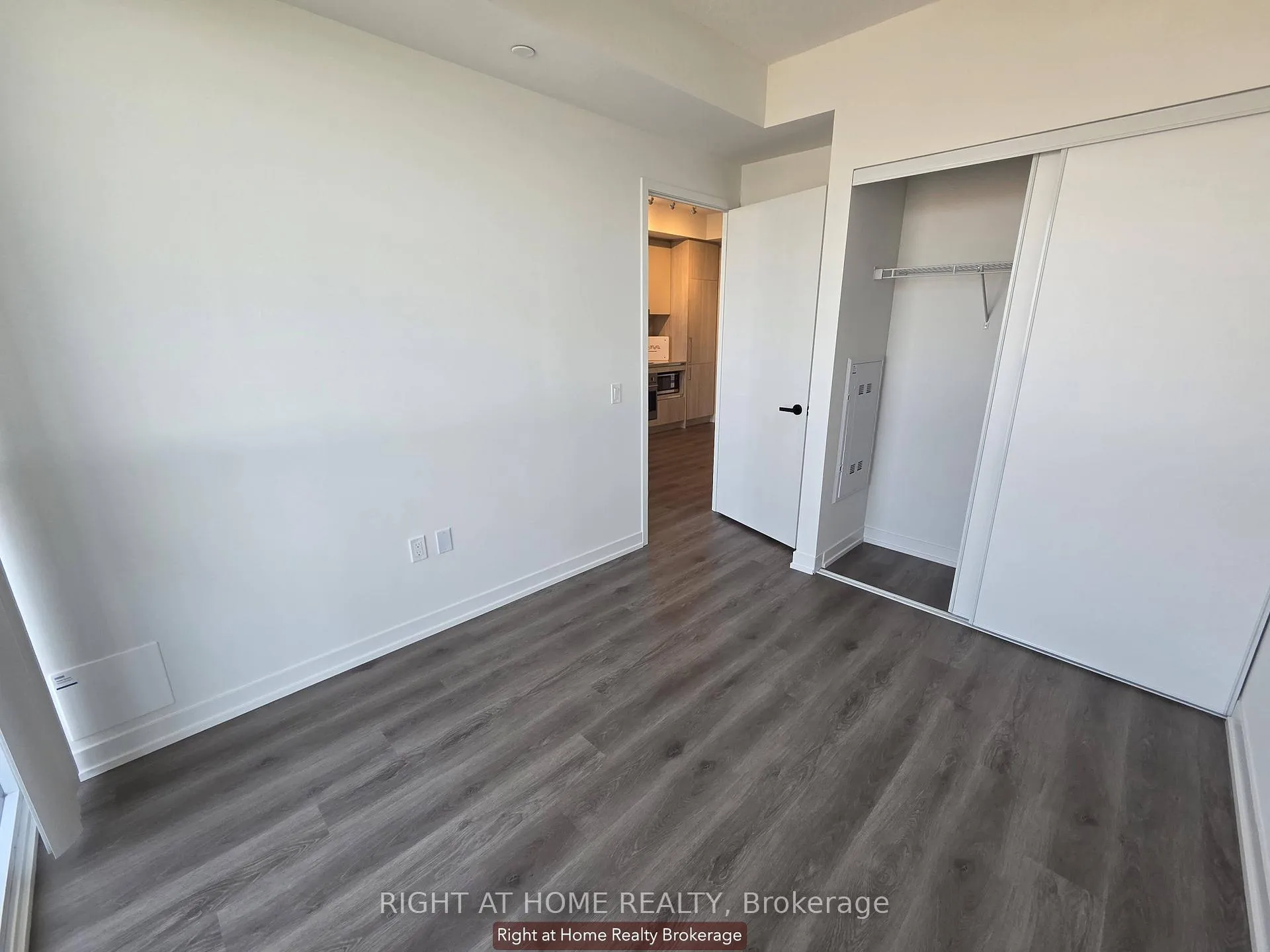 Photo 5 of Unit 3810, 225 Commerce Street, Vaughan, Vaughan Corporate Centre — HOMEH
