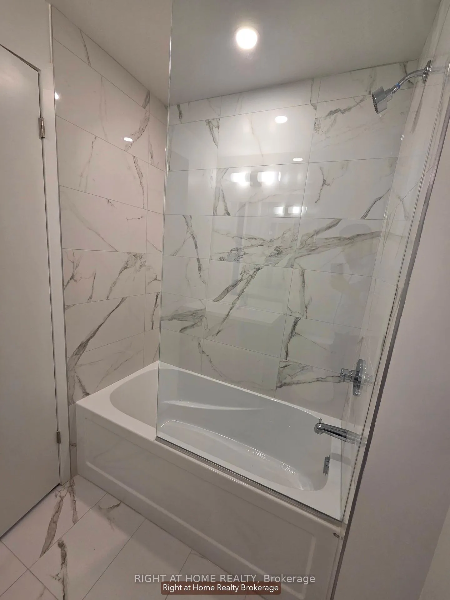 Photo 7 of Unit 3810, 225 Commerce Street, Vaughan, Vaughan Corporate Centre — HOMEH