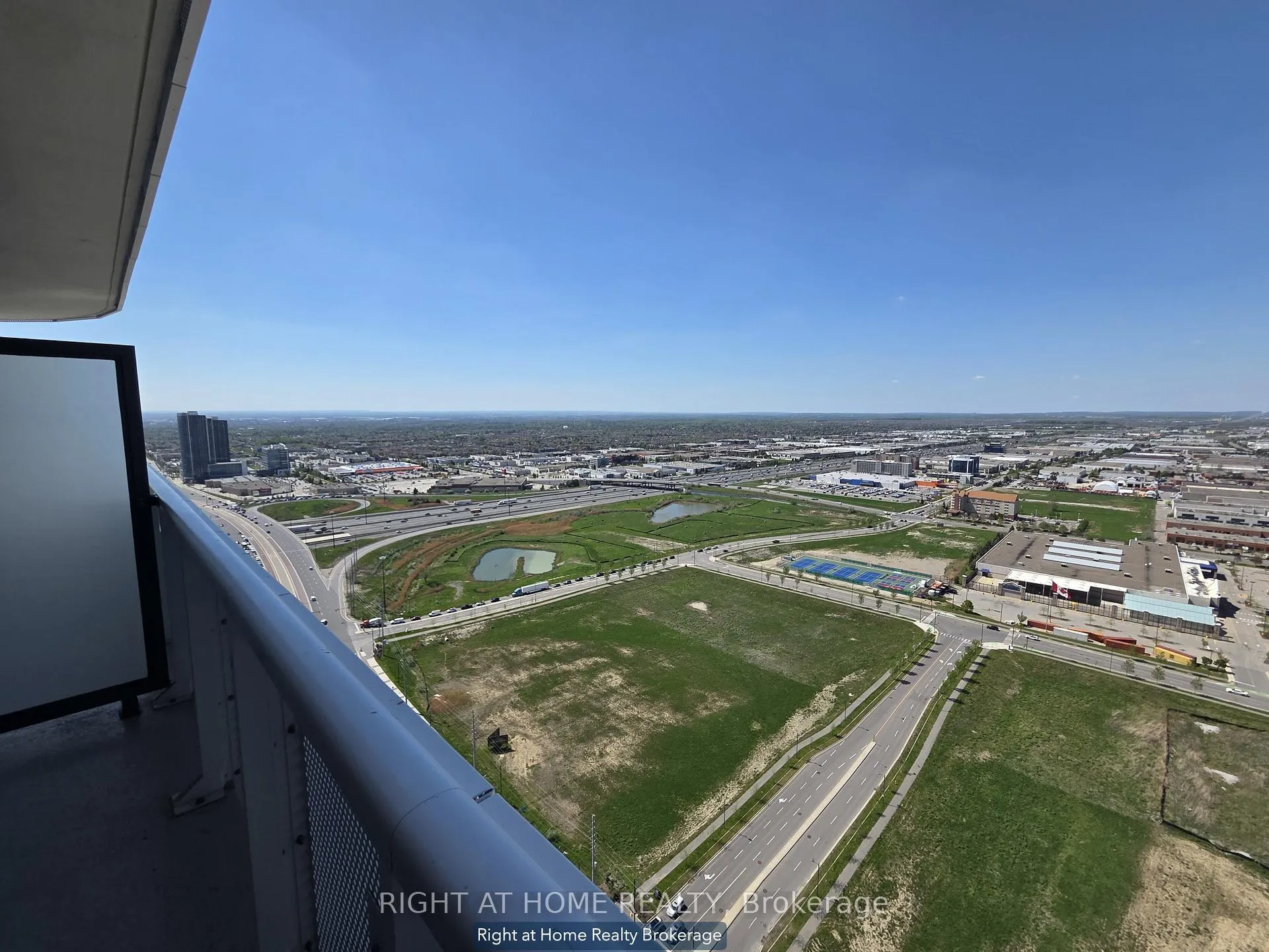 Photo 9 of Unit 3810, 225 Commerce Street, Vaughan, Vaughan Corporate Centre — HOMEH