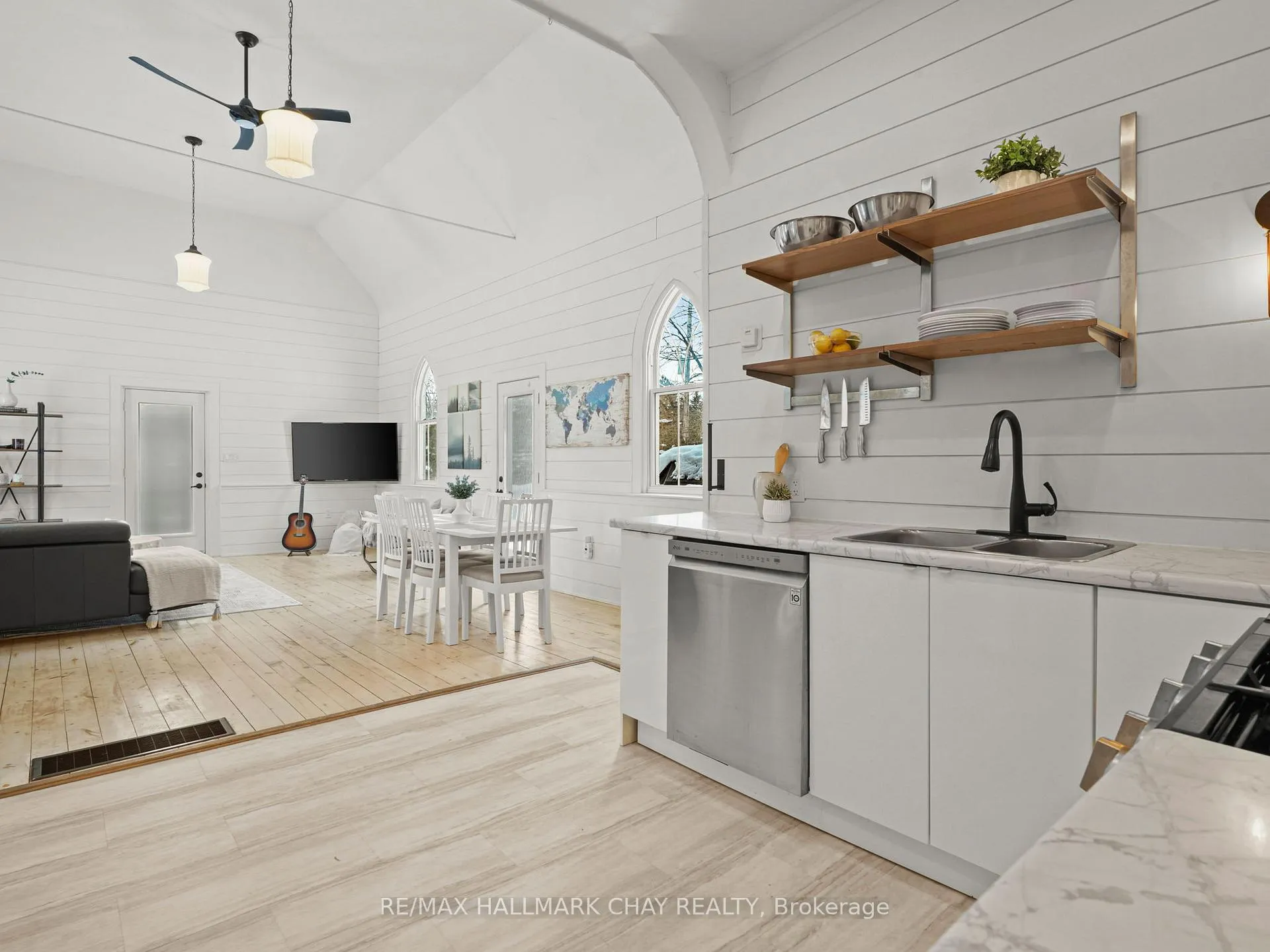 Photo 24 of 46 Doran Road, Springwater, Midhurst — HOMEH