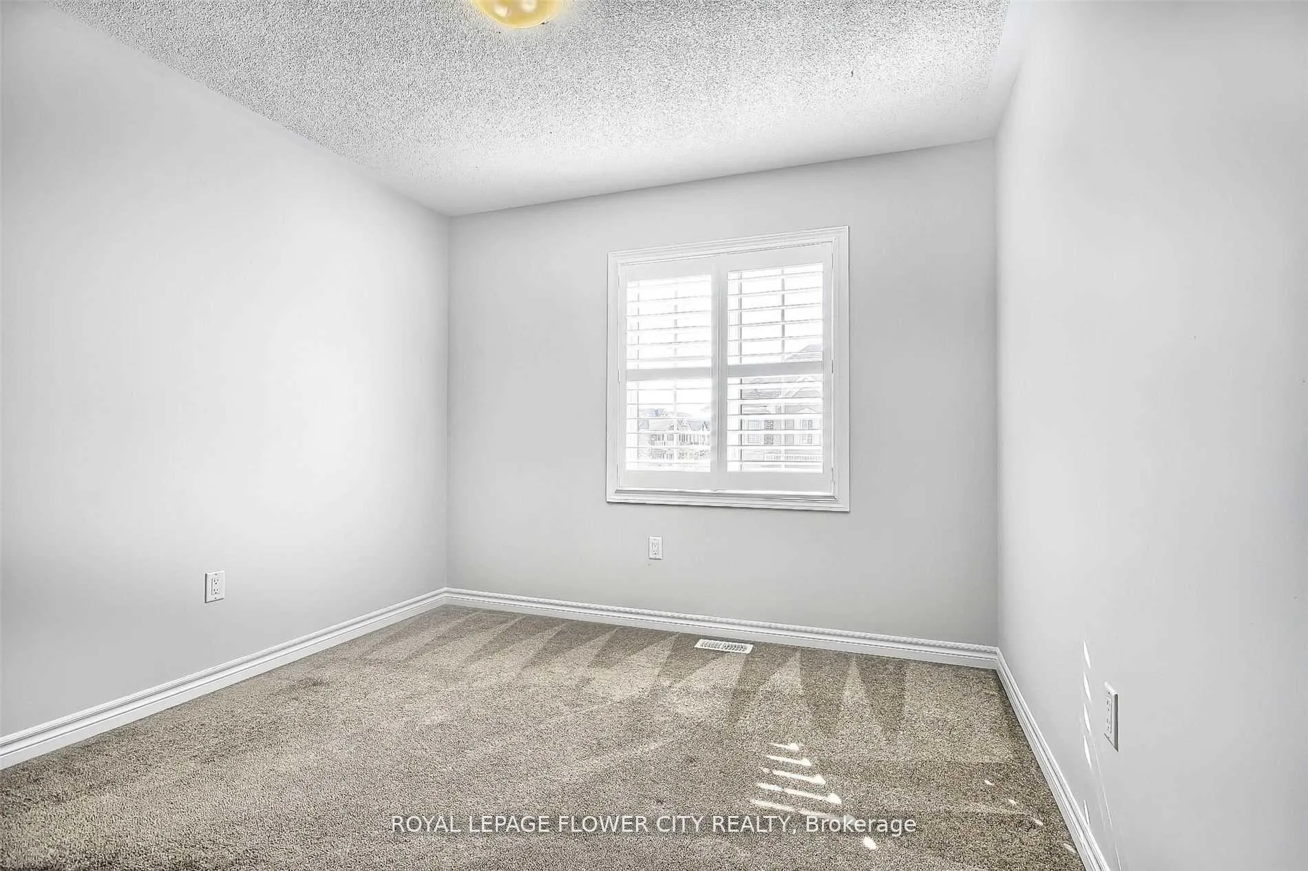 Photo 19 of 609 Gibson Crescent, Milton, Coates — HOMEH