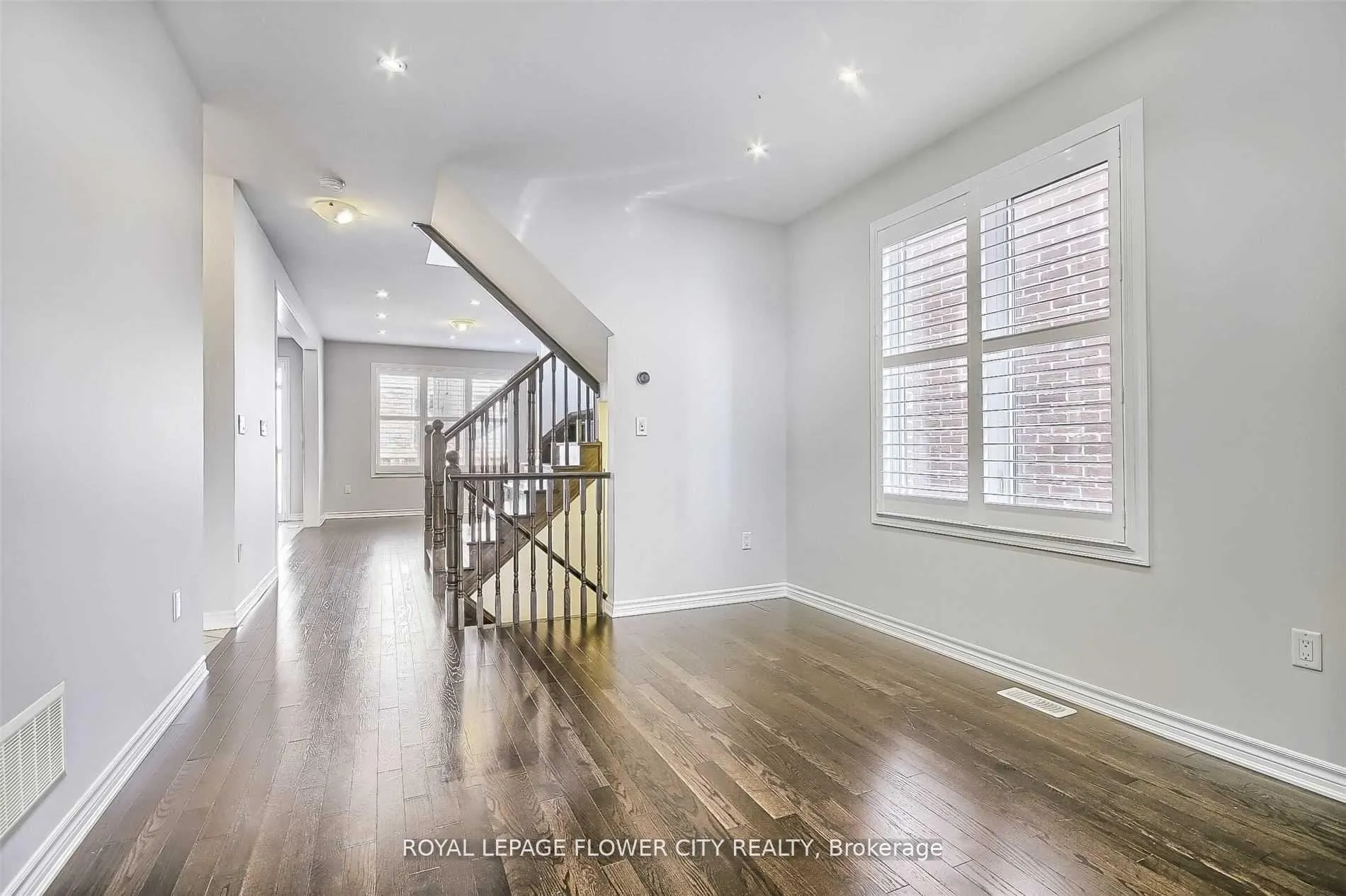 Photo 20 of 609 Gibson Crescent, Milton, Coates — HOMEH