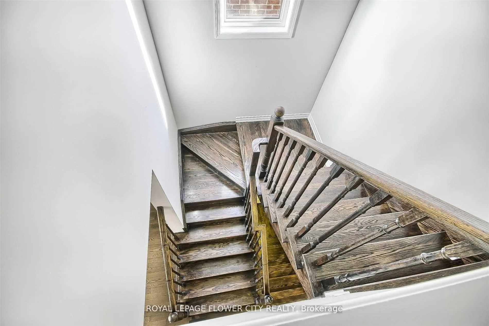 Photo 21 of 609 Gibson Crescent, Milton, Coates — HOMEH