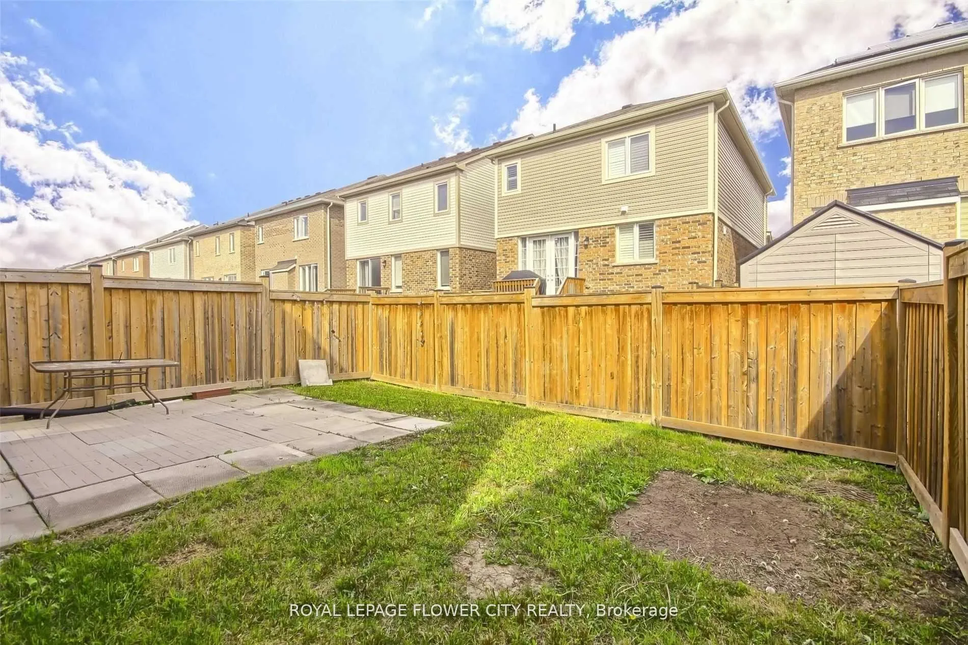 Photo 31 of 609 Gibson Crescent, Milton, Coates — HOMEH