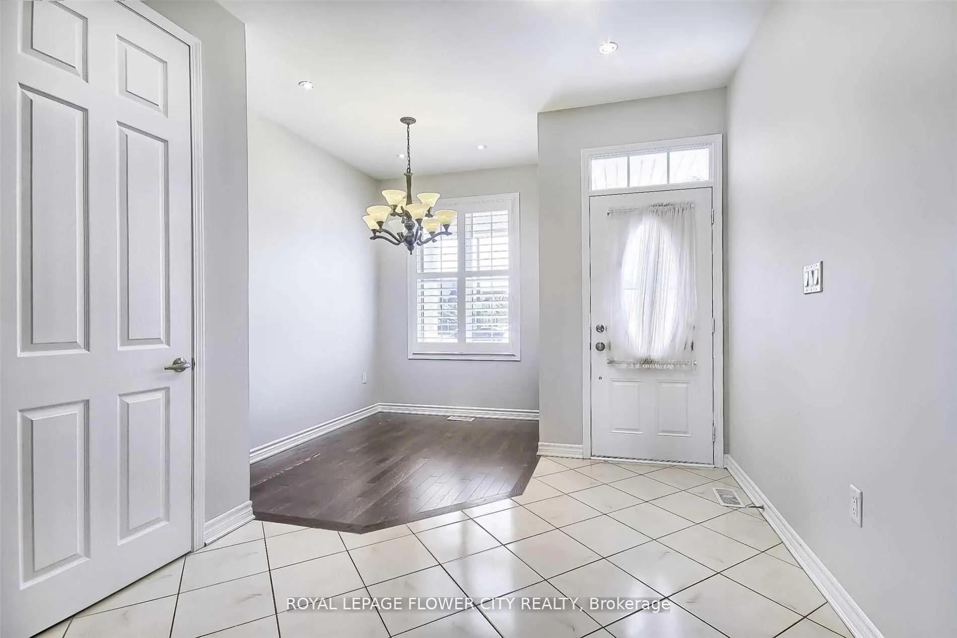 Photo 33 of 609 Gibson Crescent, Milton, Coates — HOMEH