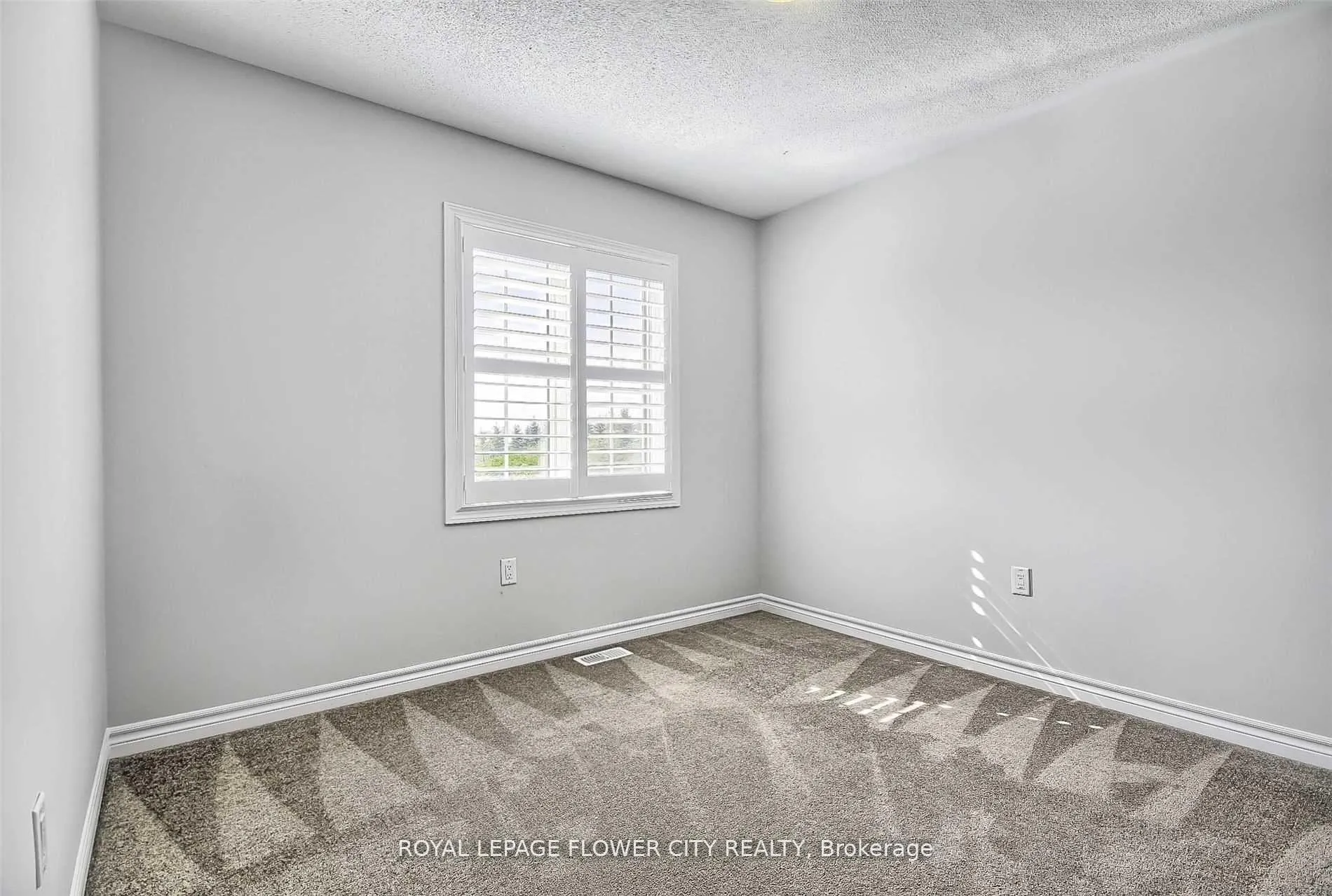 Photo 38 of 609 Gibson Crescent, Milton, Coates — HOMEH