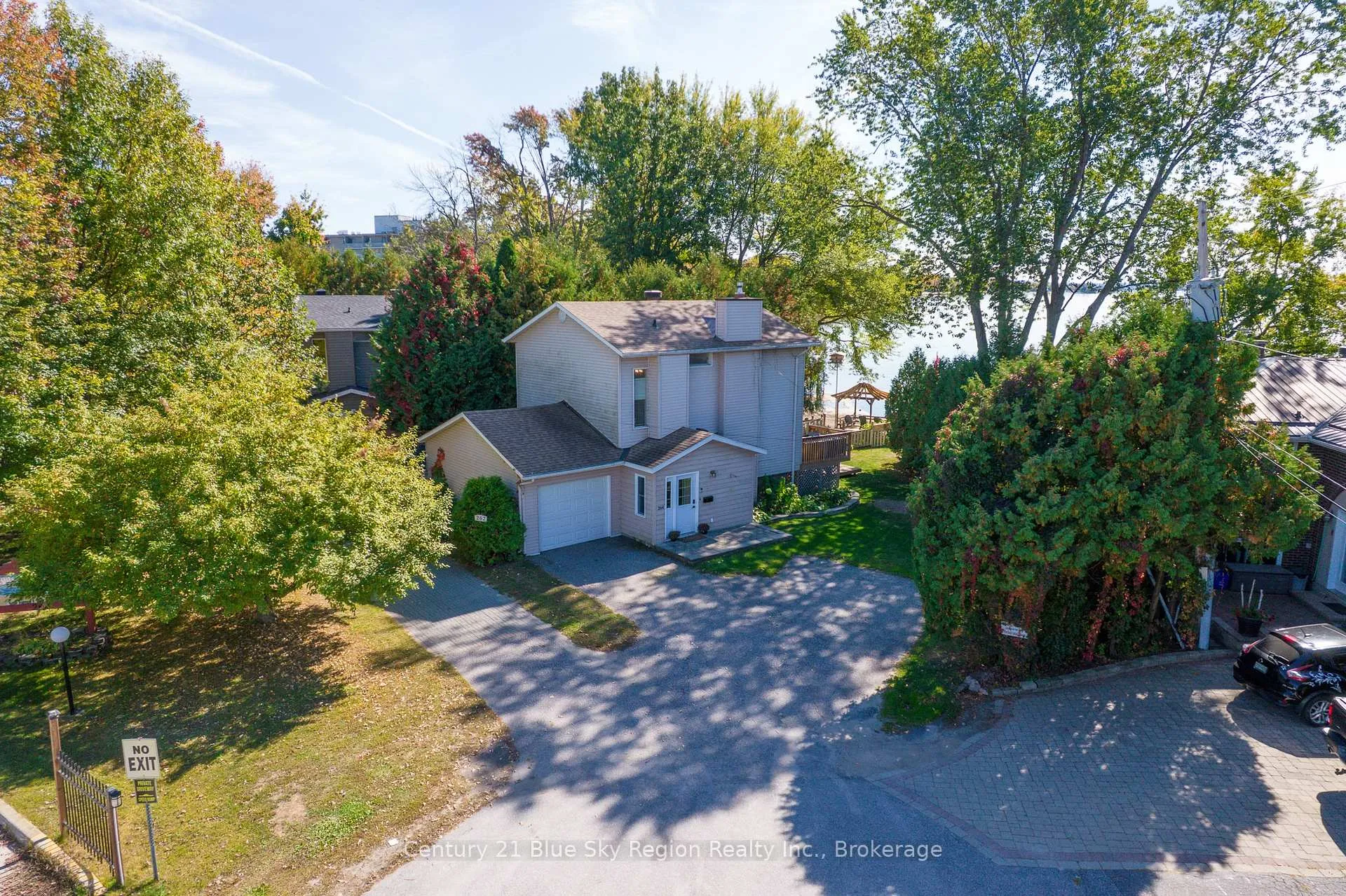 Front of 264 Parsons Avenue