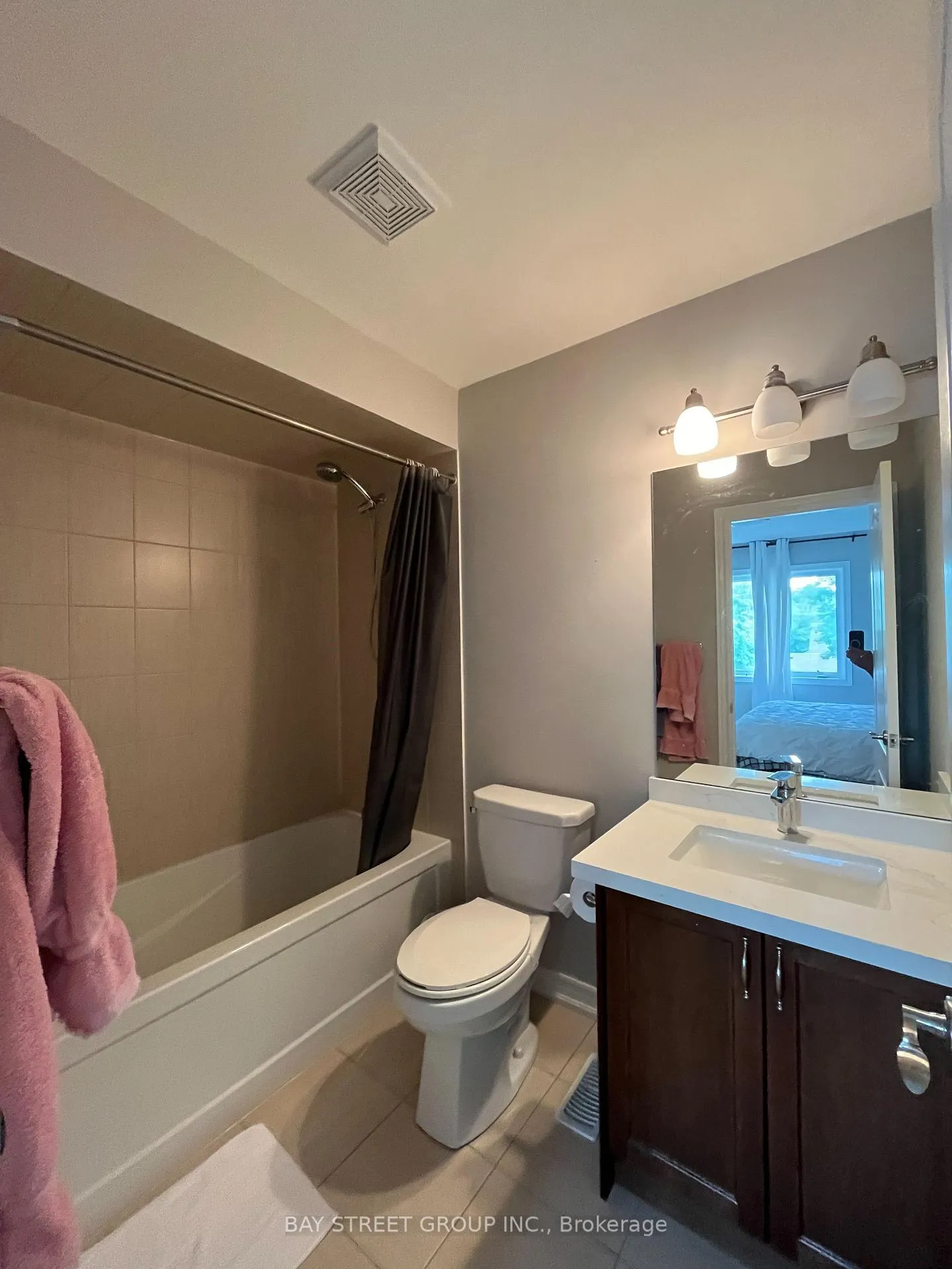 Photo 6 of 178 Bayview Avenue, Georgina, Keswick South — HOMEH