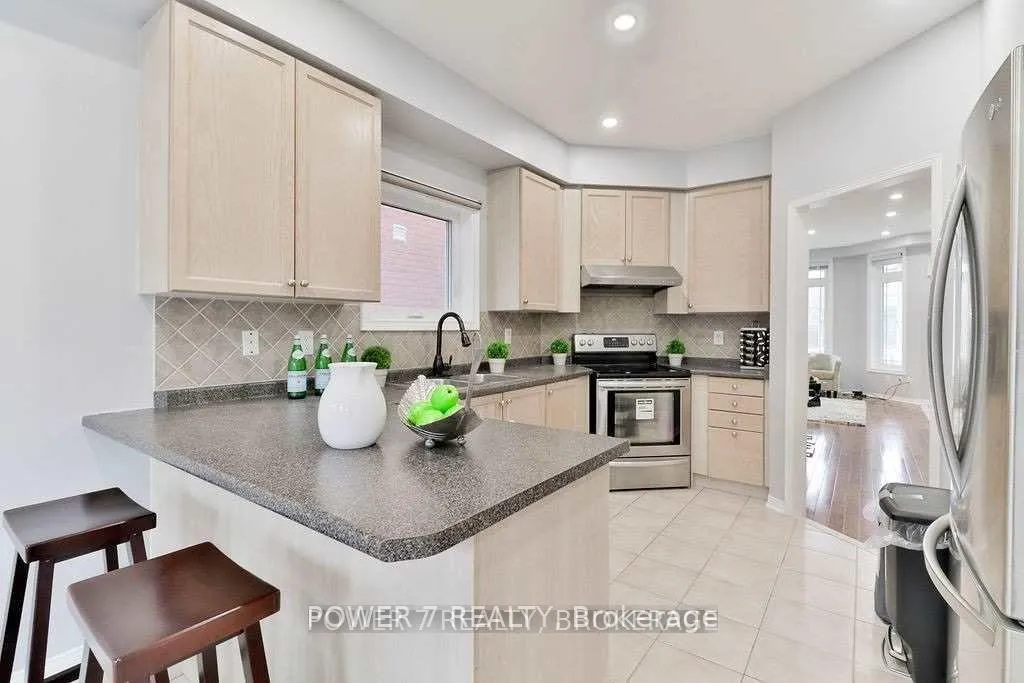 Photo 9 of 253 Bur Oak Avenue, Markham, Berczy — HOMEH