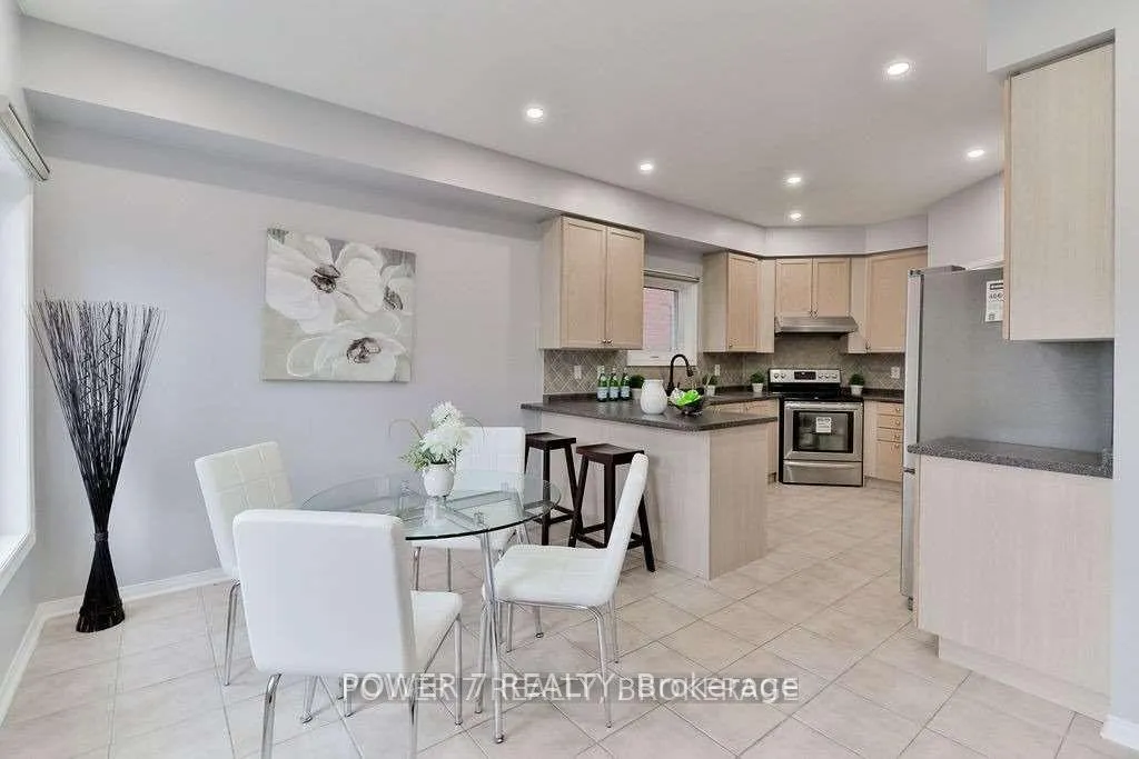 Photo 12 of 253 Bur Oak Avenue, Markham, Berczy — HOMEH