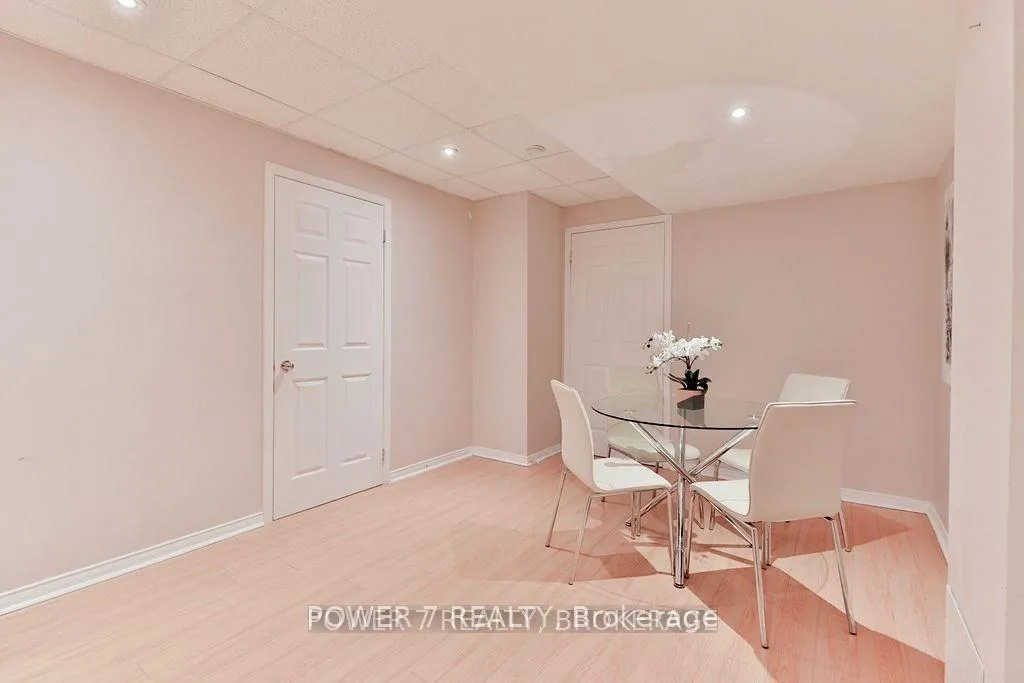 Photo 25 of 253 Bur Oak Avenue, Markham, Berczy — HOMEH