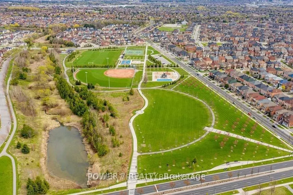 Photo 34 of 253 Bur Oak Avenue, Markham, Berczy — HOMEH