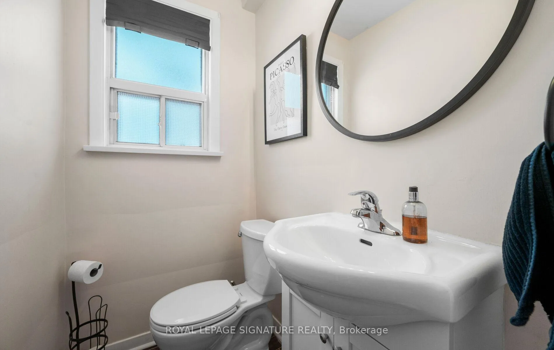 Photo 5 of 281 Jeffcoat Drive, Etobicoke, West Humber-Clairville — HOMEH