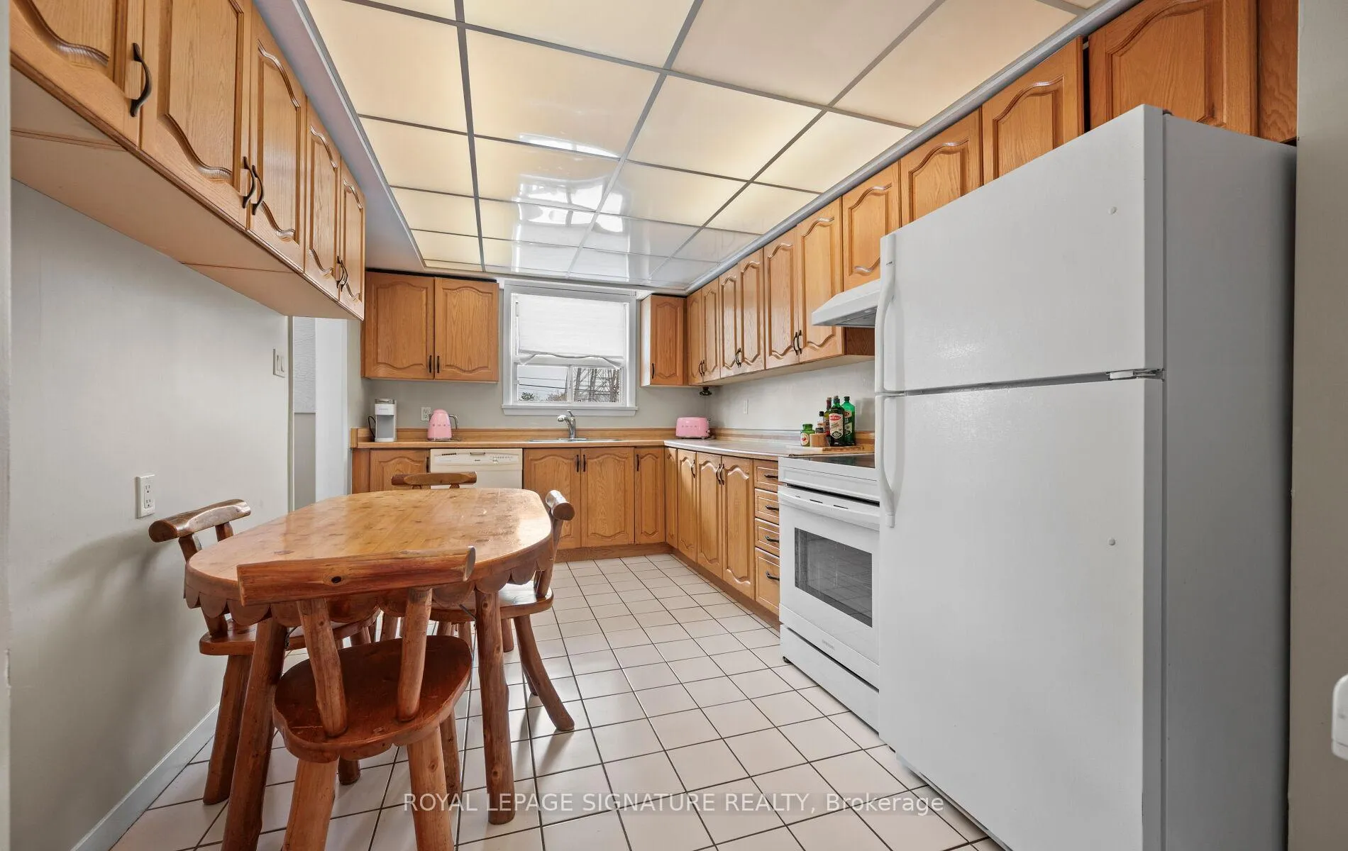 Photo 10 of 281 Jeffcoat Drive, Etobicoke, West Humber-Clairville — HOMEH