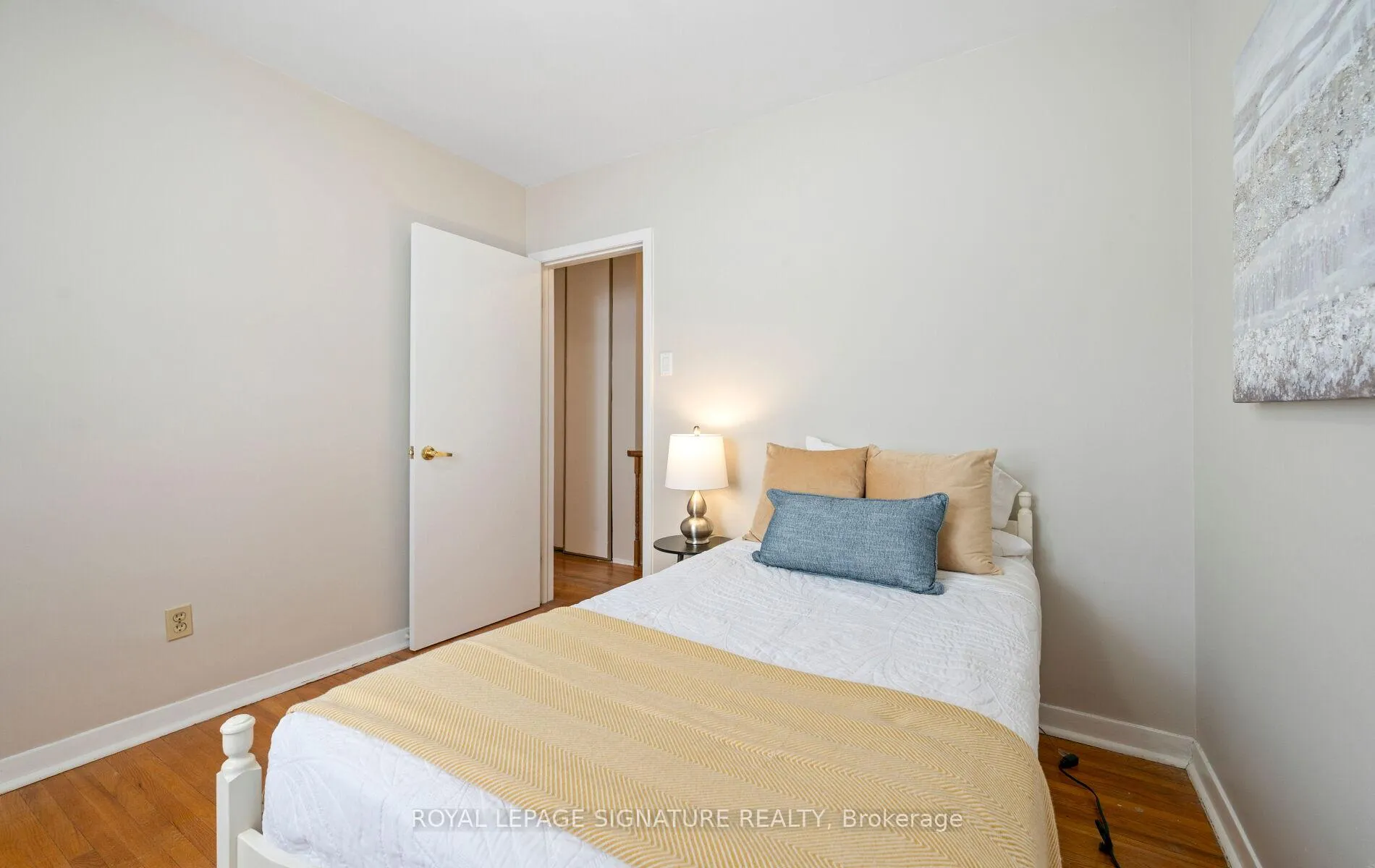 Photo 19 of 281 Jeffcoat Drive, Etobicoke, West Humber-Clairville — HOMEH