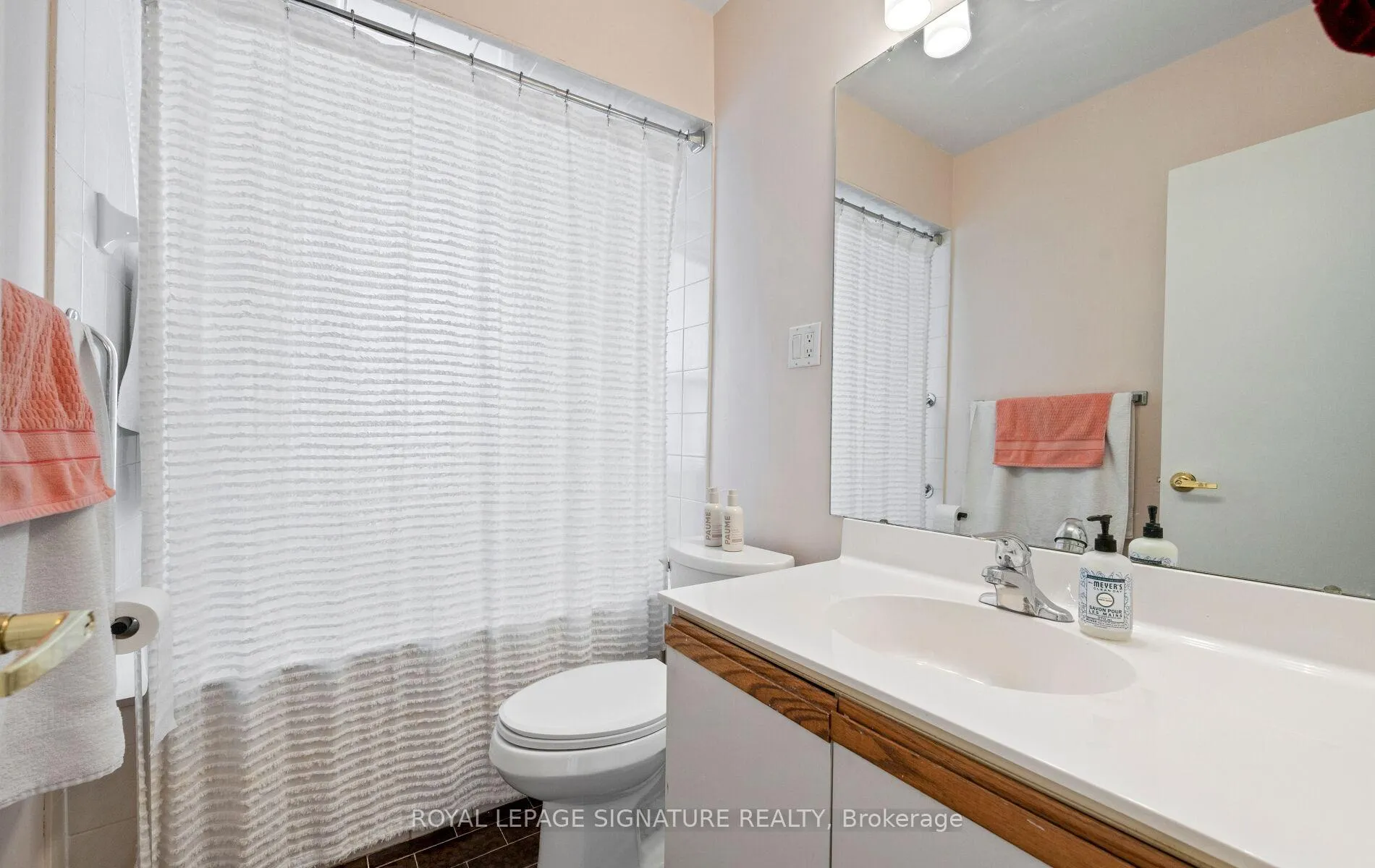 Photo 22 of 281 Jeffcoat Drive, Etobicoke, West Humber-Clairville — HOMEH