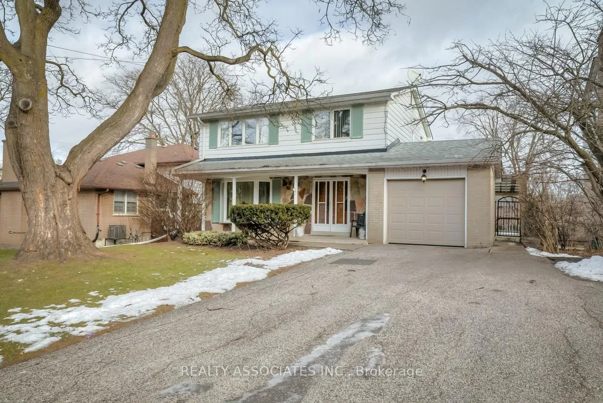 Photo 2 of 161 Highland Park Boulevard, Markham, Grandview — HOMEH