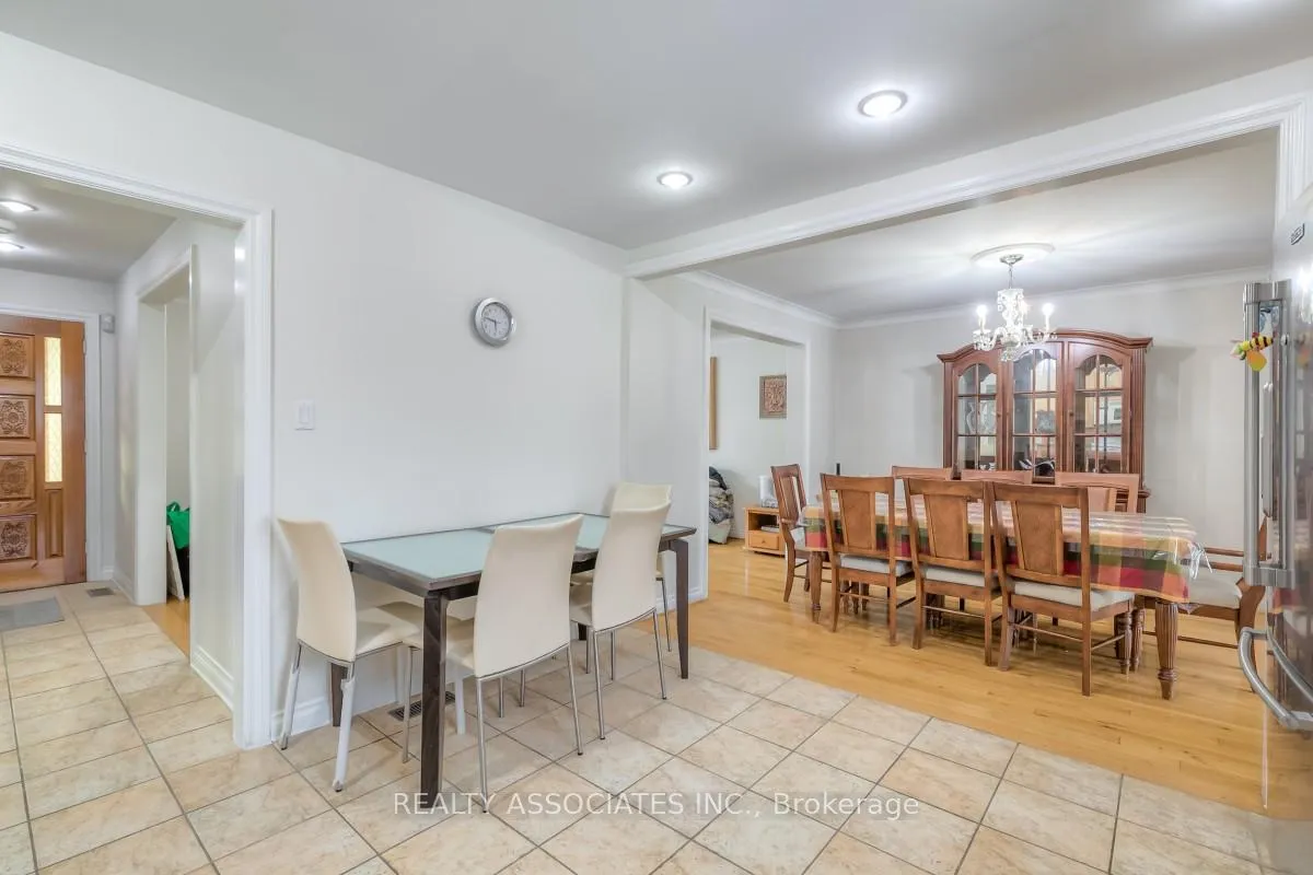 Photo 9 of 161 Highland Park Boulevard, Markham, Grandview — HOMEH