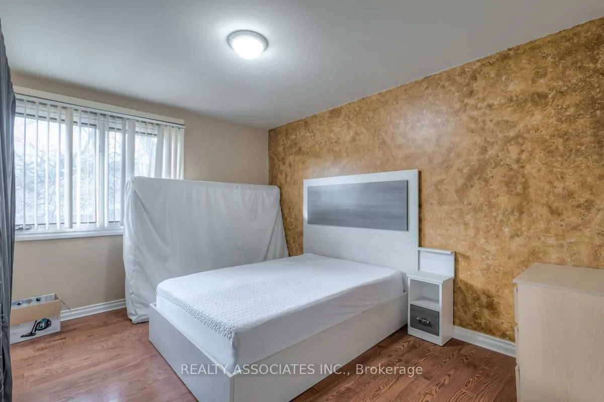 Photo 16 of 161 Highland Park Boulevard, Markham, Grandview — HOMEH
