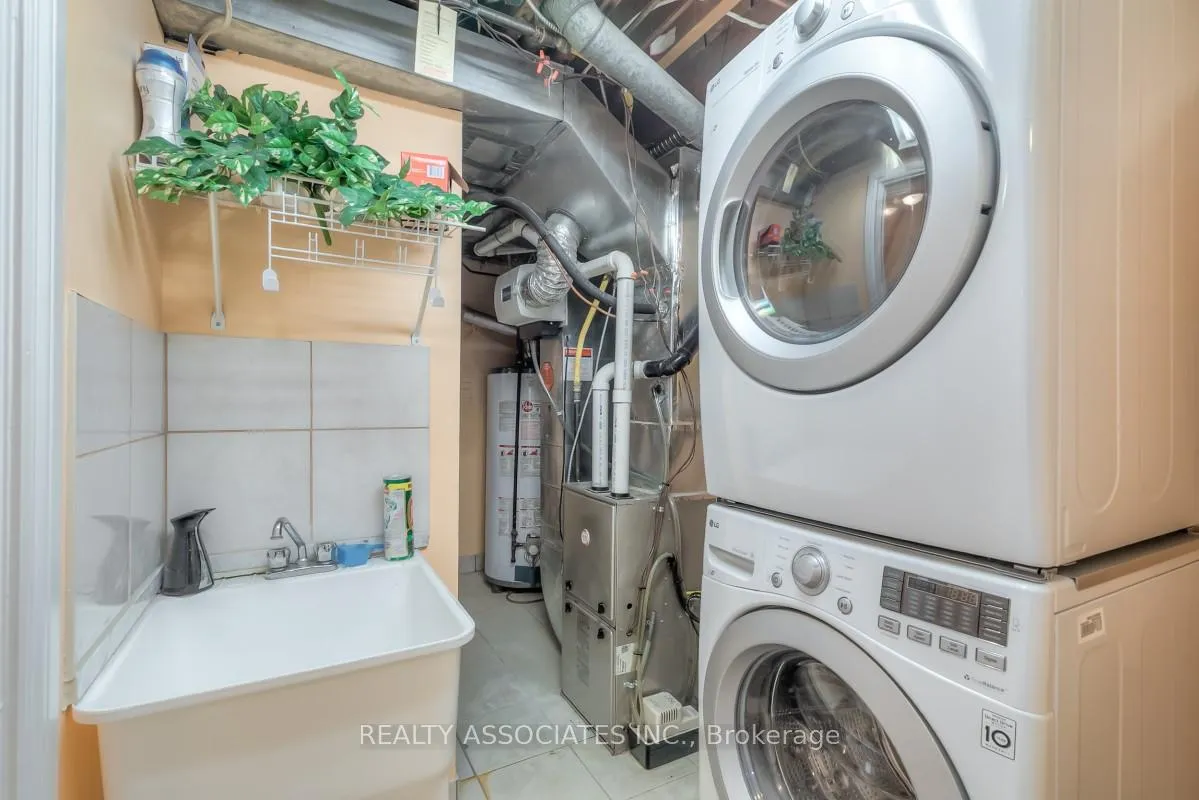 Photo 25 of 161 Highland Park Boulevard, Markham, Grandview — HOMEH
