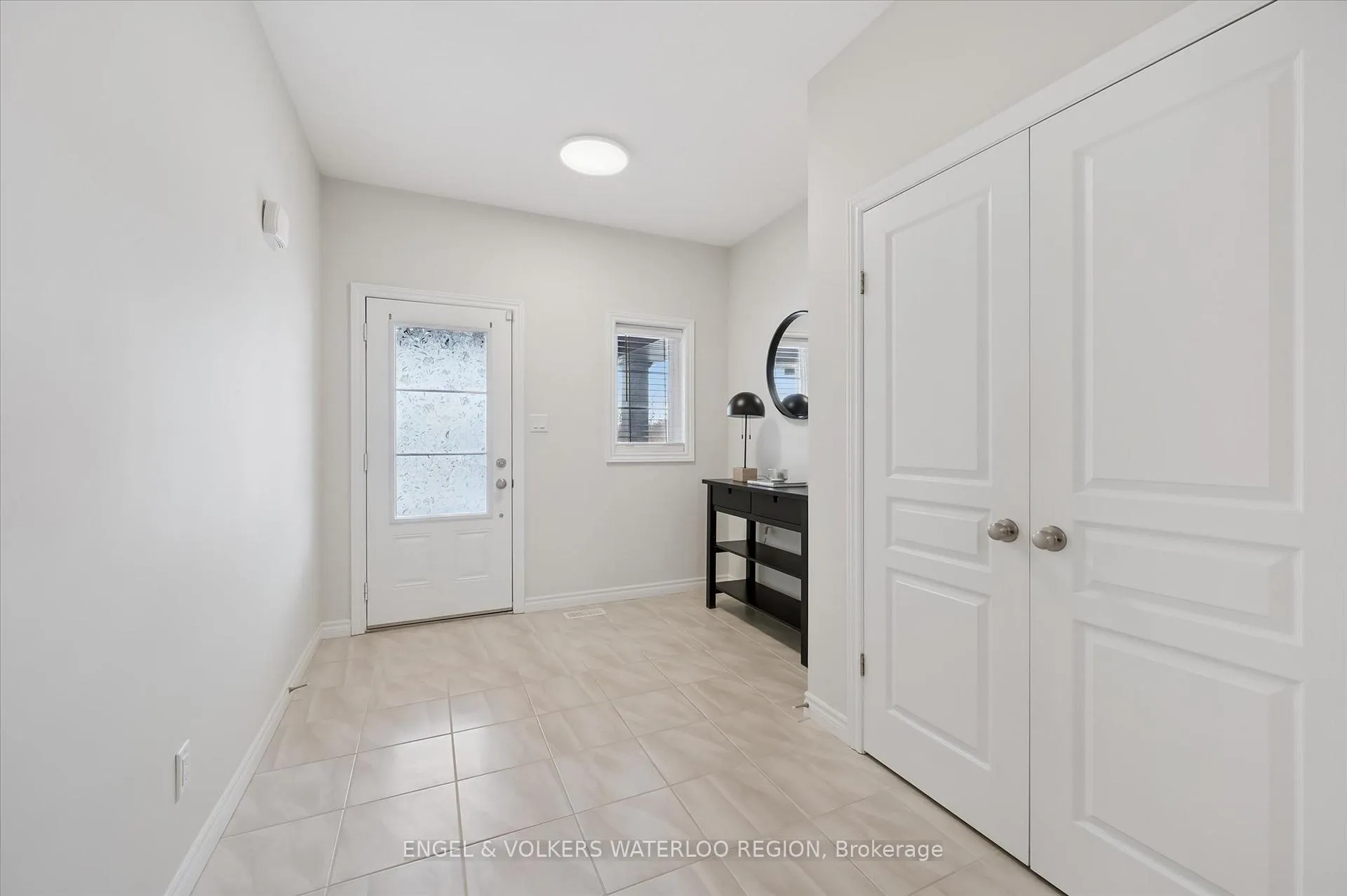 Photo 5 of 108 Steeplechase Way, Waterloo — HOMEH