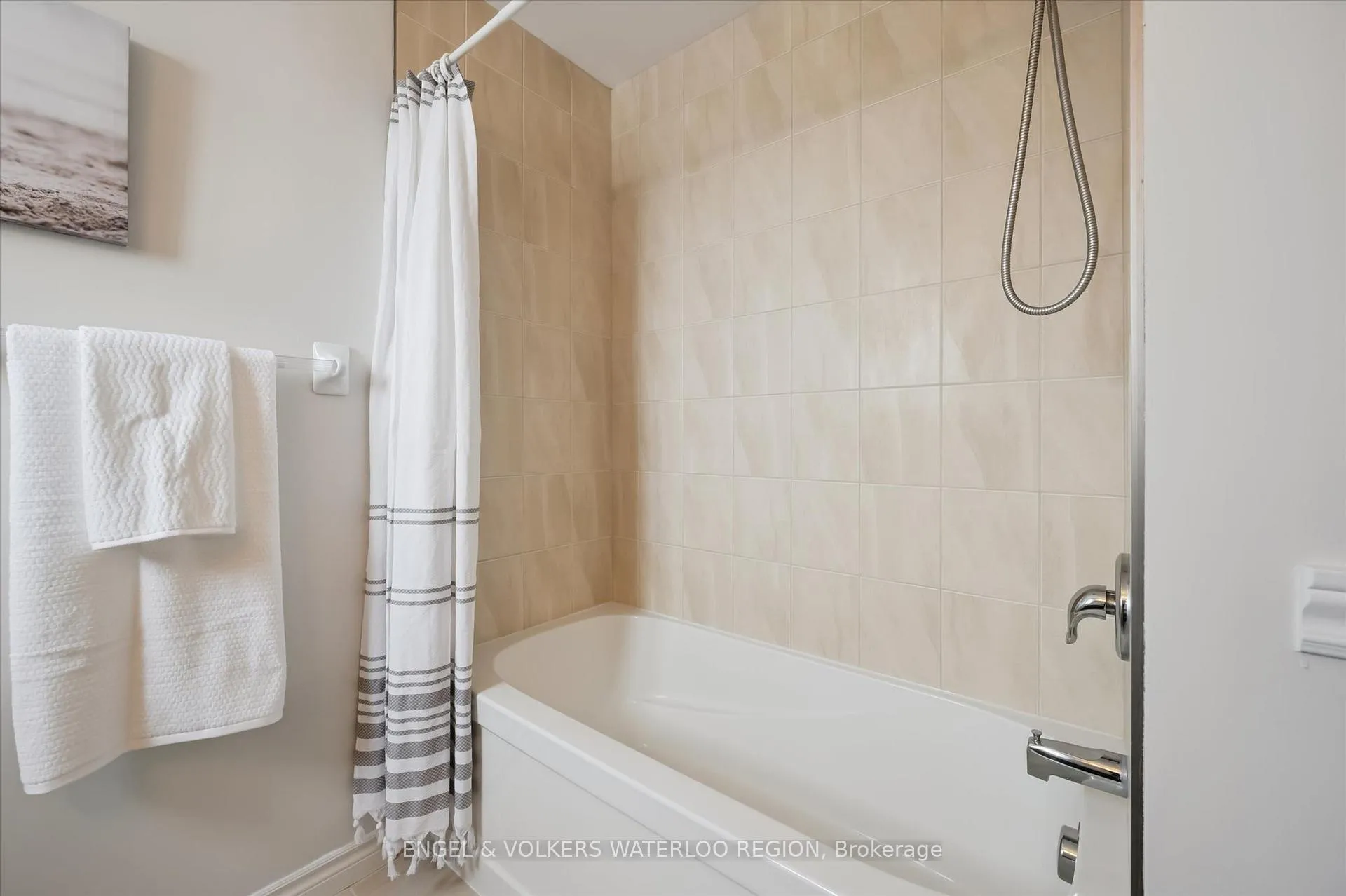 Photo 24 of 108 Steeplechase Way, Waterloo — HOMEH