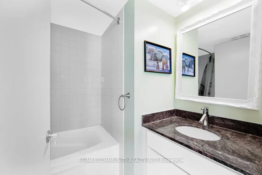 Photo 6 of Unit 1903, 38 Lee Centre Drive, Scarborough, Woburn — HOMEH