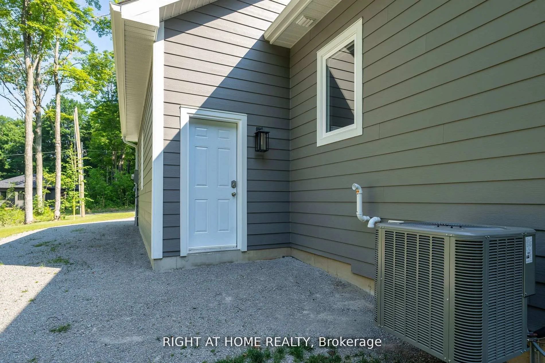 Photo 40 of 9 Fairlawn Grove, Tiny, Rural Tiny — HOMEH