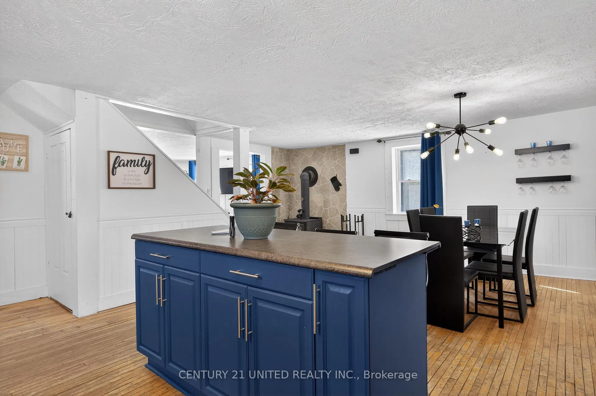 Photo 13 of 17224 Highway 62, Madoc — HOMEH