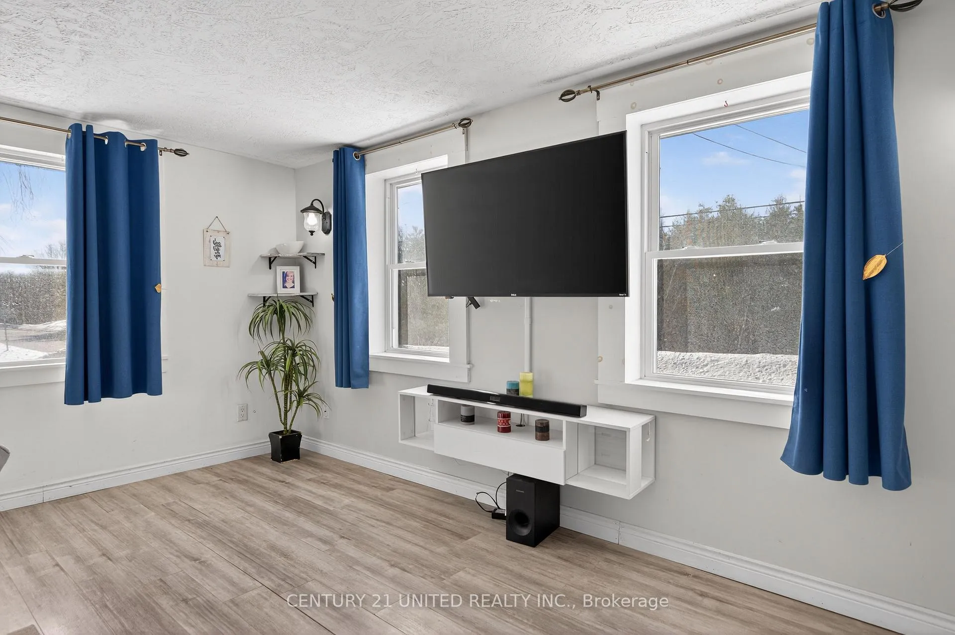 Photo 22 of 17224 Highway 62, Madoc — HOMEH