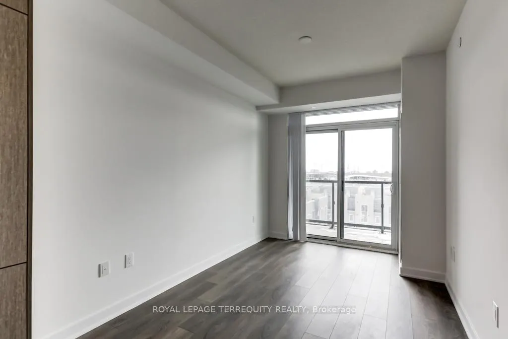 Photo 10 of Unit 607, 38 Honeycrisp Crescent, Vaughan, Vaughan Corporate Centre — HOMEH