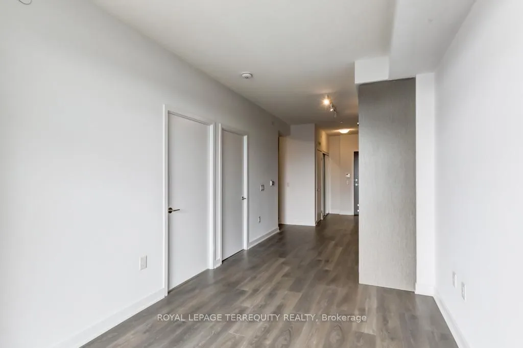 Photo 12 of Unit 607, 38 Honeycrisp Crescent, Vaughan, Vaughan Corporate Centre — HOMEH