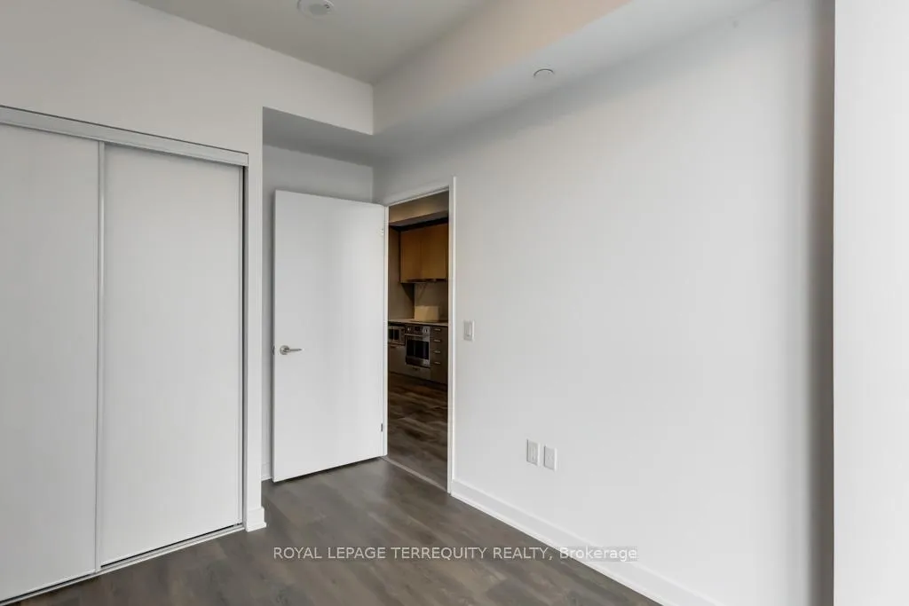 Photo 17 of Unit 607, 38 Honeycrisp Crescent, Vaughan, Vaughan Corporate Centre — HOMEH