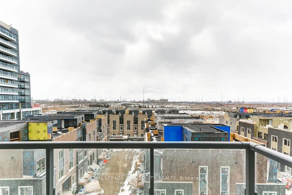Photo 19 of Unit 607, 38 Honeycrisp Crescent, Vaughan, Vaughan Corporate Centre — HOMEH