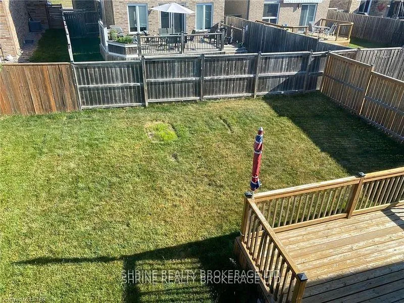 Photo 17 of 1157 Medway Park Drive, London, North S — HOMEH
