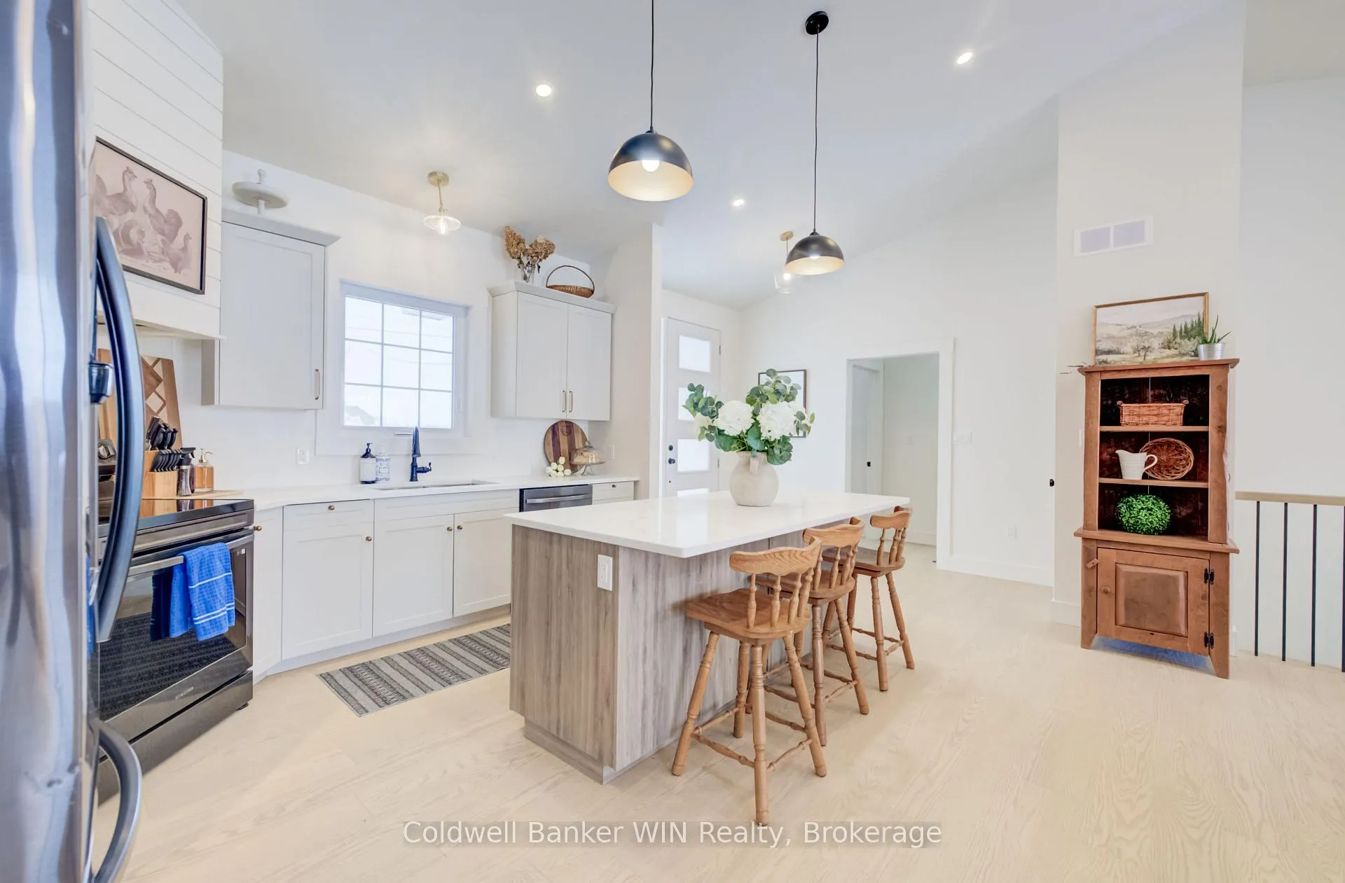 Photo 6 of 224235 Southgate Road 22, Southgate — HOMEH