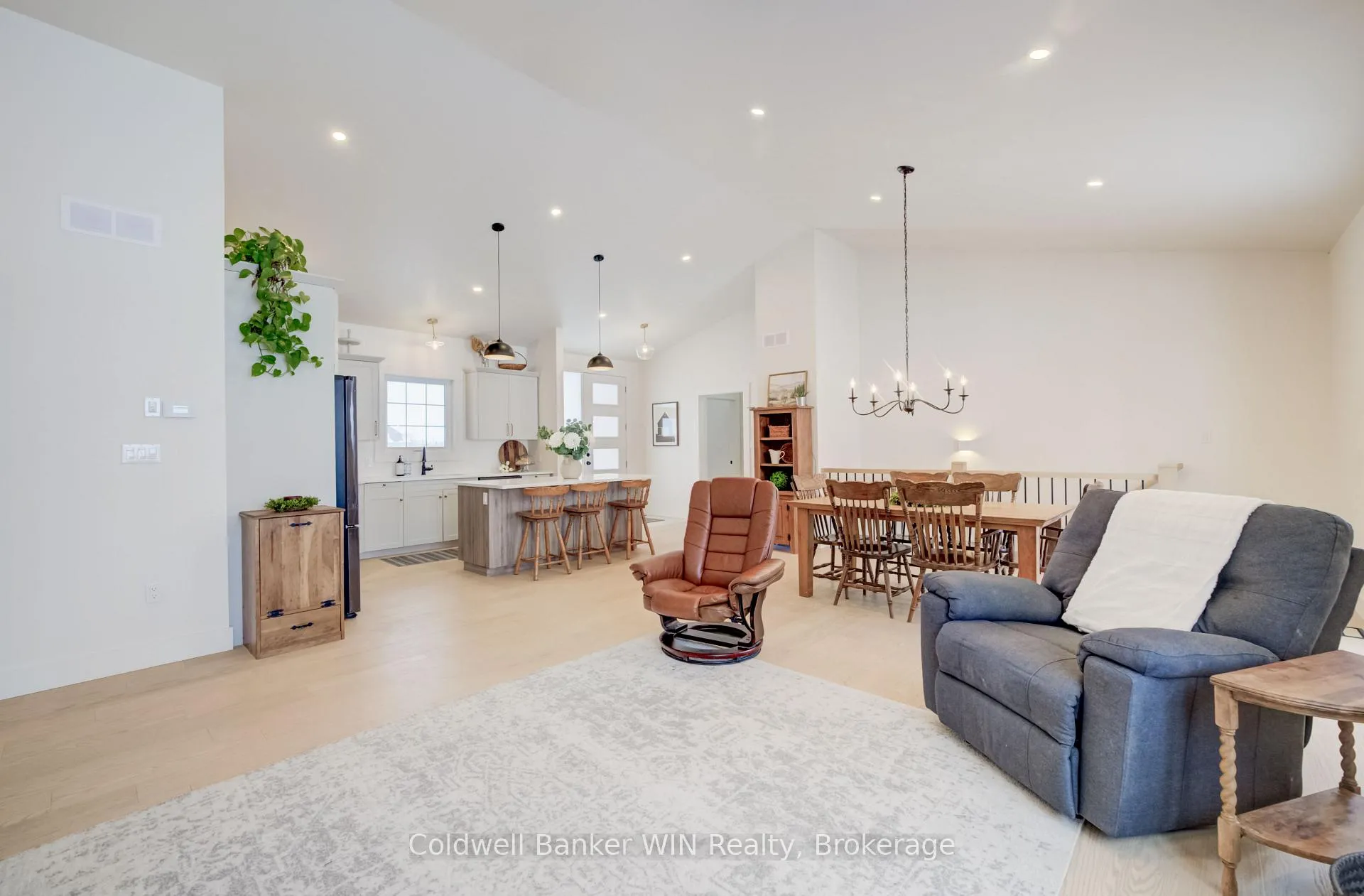Photo 15 of 224235 Southgate Road 22, Southgate — HOMEH