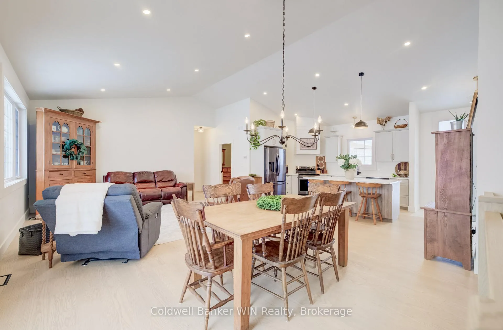 Photo 17 of 224235 Southgate Road 22, Southgate — HOMEH