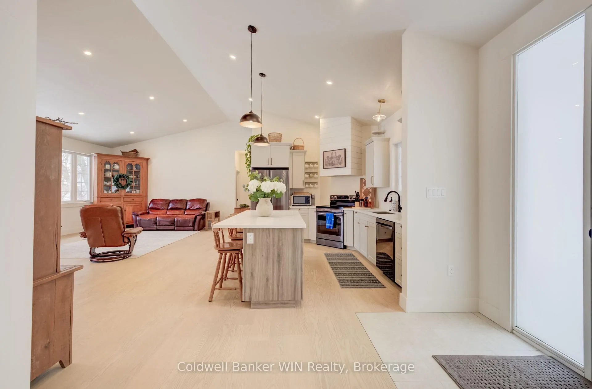 Photo 19 of 224235 Southgate Road 22, Southgate — HOMEH