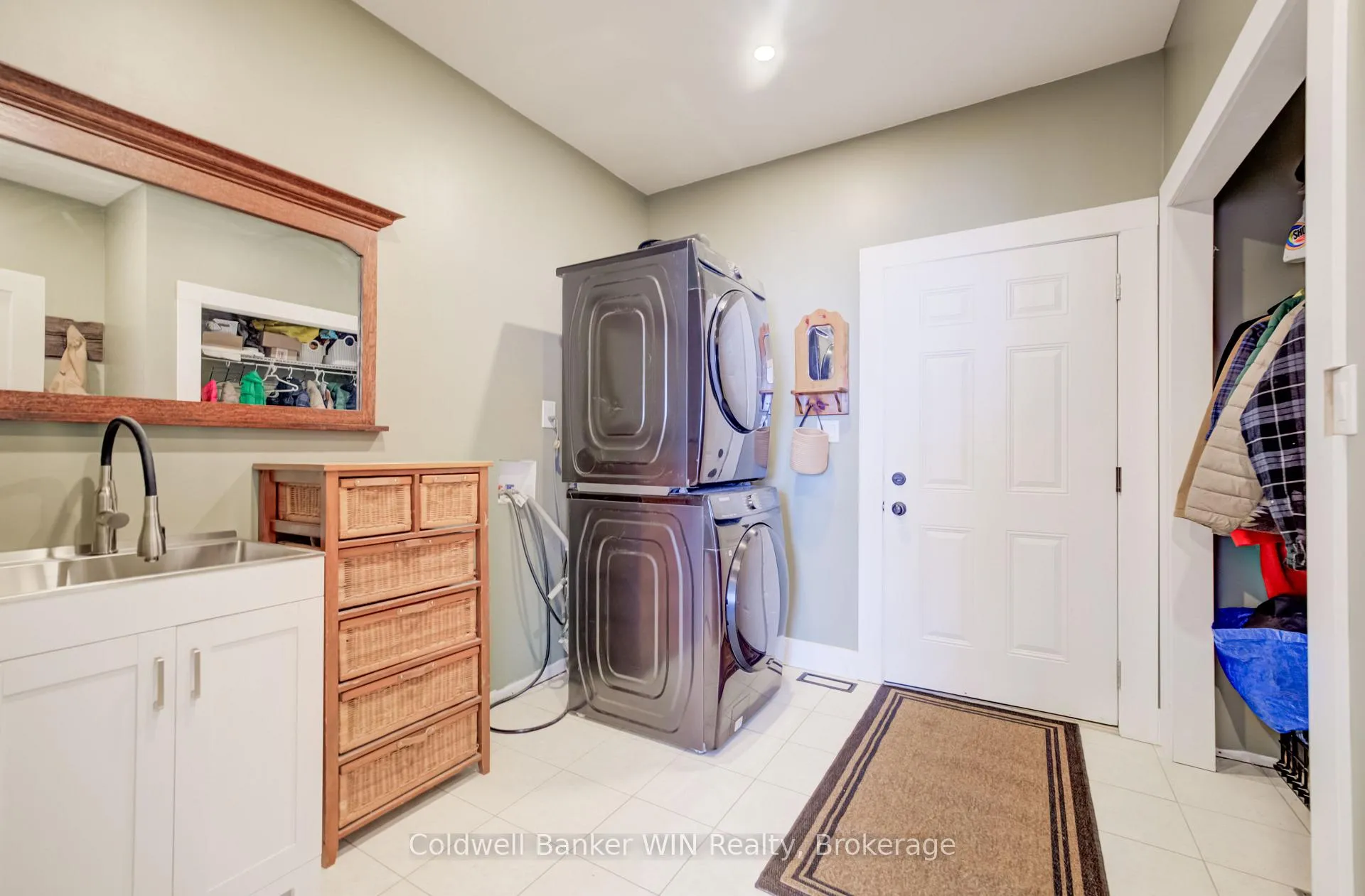 Photo 24 of 224235 Southgate Road 22, Southgate — HOMEH