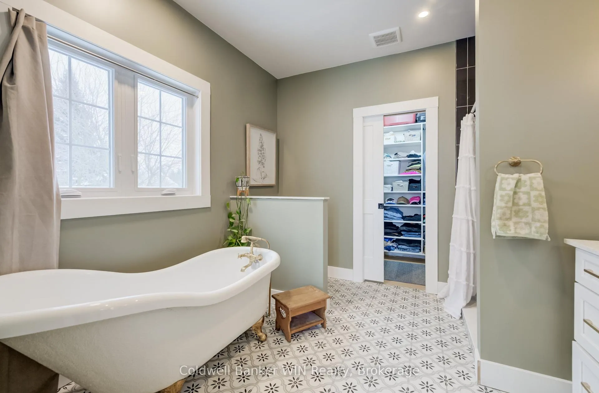 Photo 26 of 224235 Southgate Road 22, Southgate — HOMEH