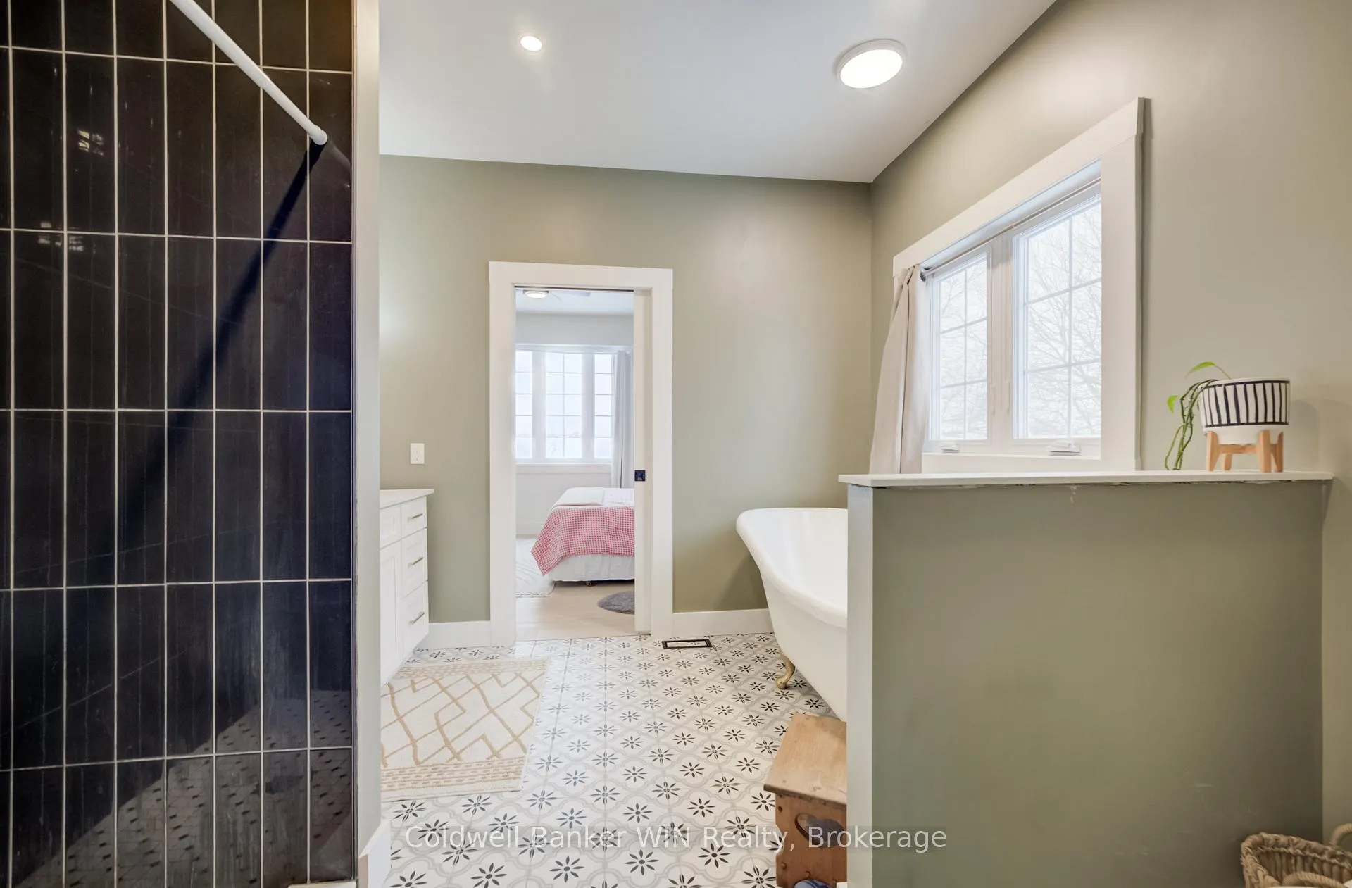 Photo 29 of 224235 Southgate Road 22, Southgate — HOMEH