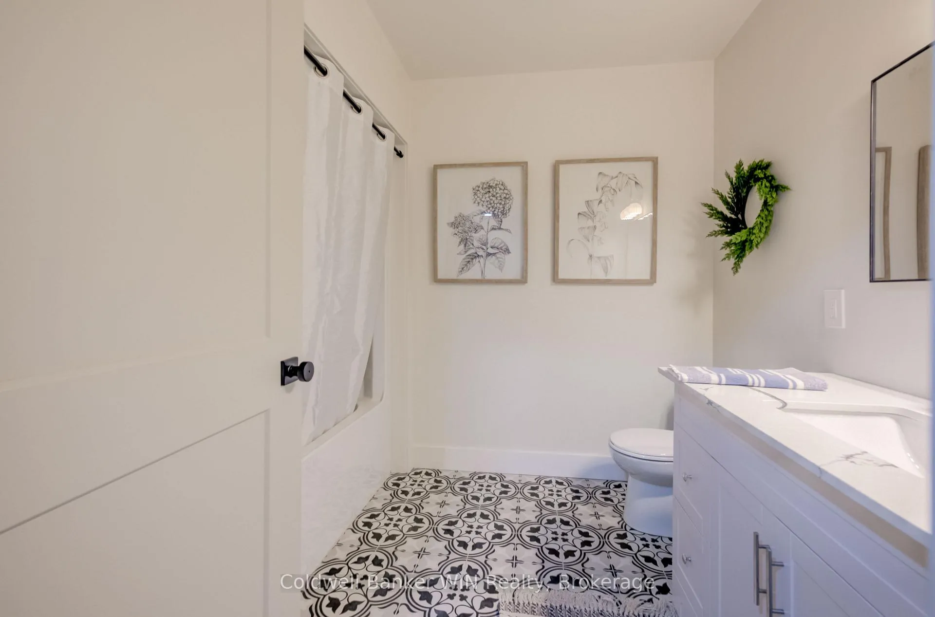 Photo 37 of 224235 Southgate Road 22, Southgate — HOMEH