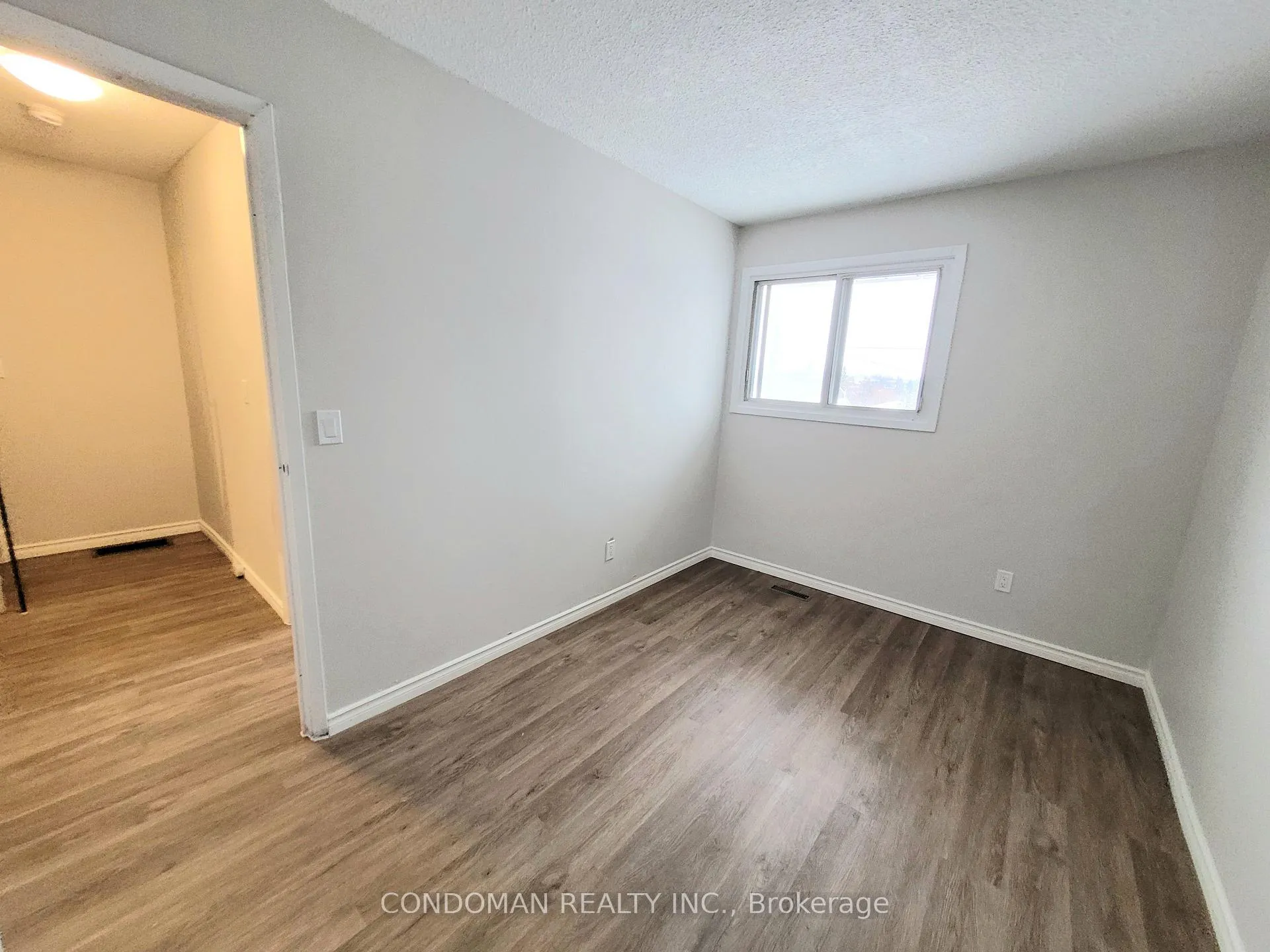 Photo 6 of Unit 6, 477 Dean Avenue, Oshawa, Central — HOMEH