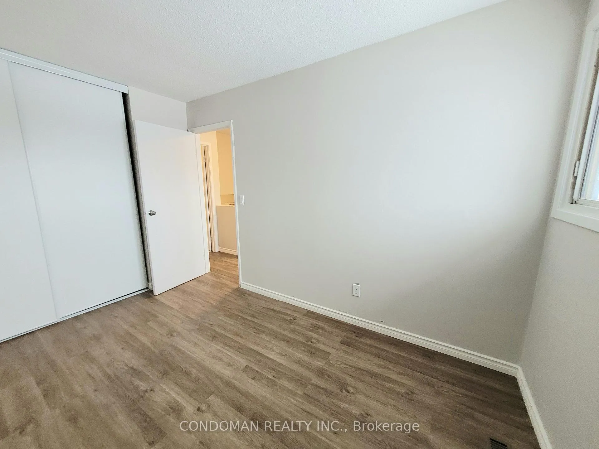 Photo 8 of Unit 6, 477 Dean Avenue, Oshawa, Central — HOMEH