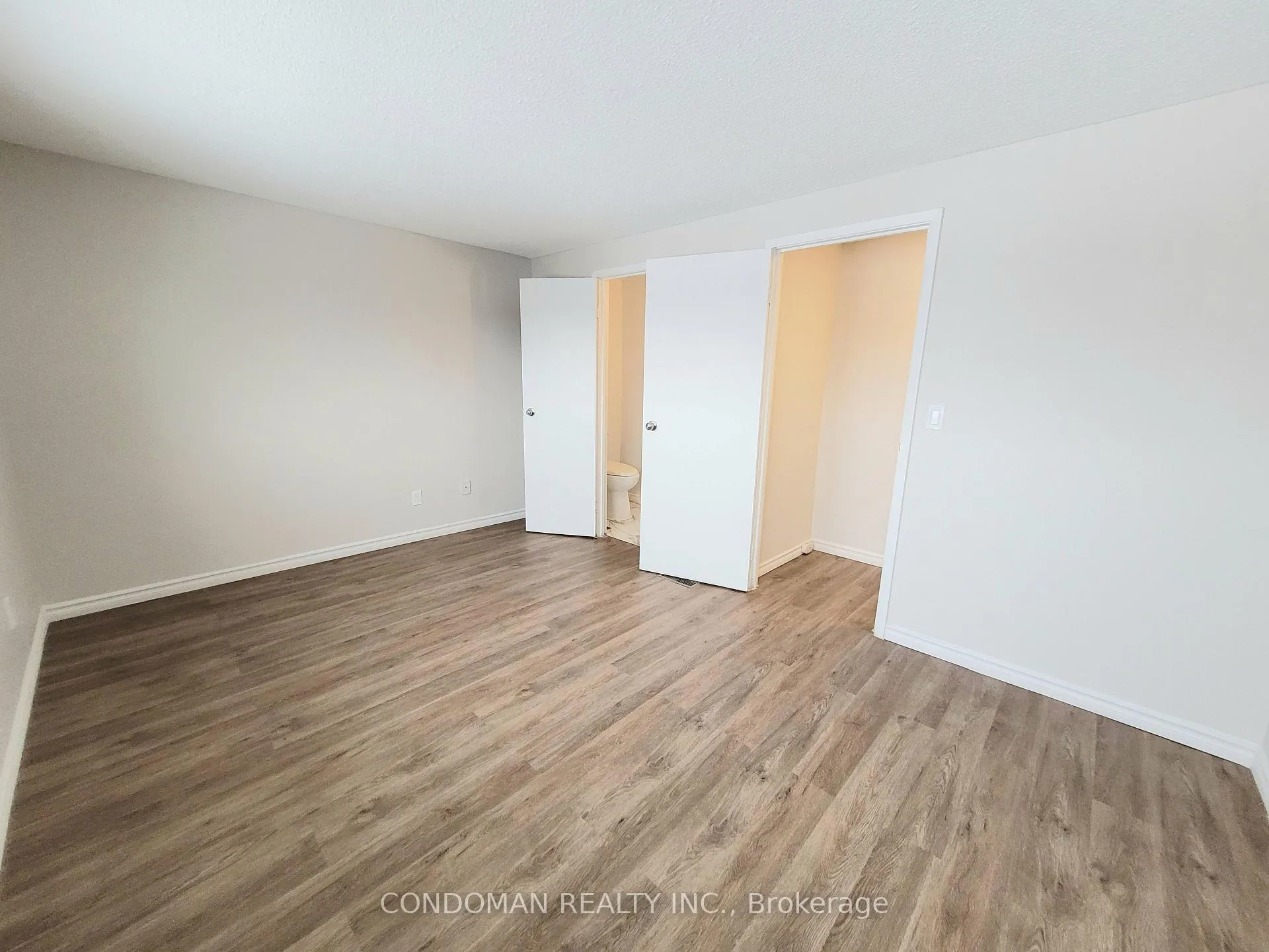 Photo 11 of Unit 6, 477 Dean Avenue, Oshawa, Central — HOMEH