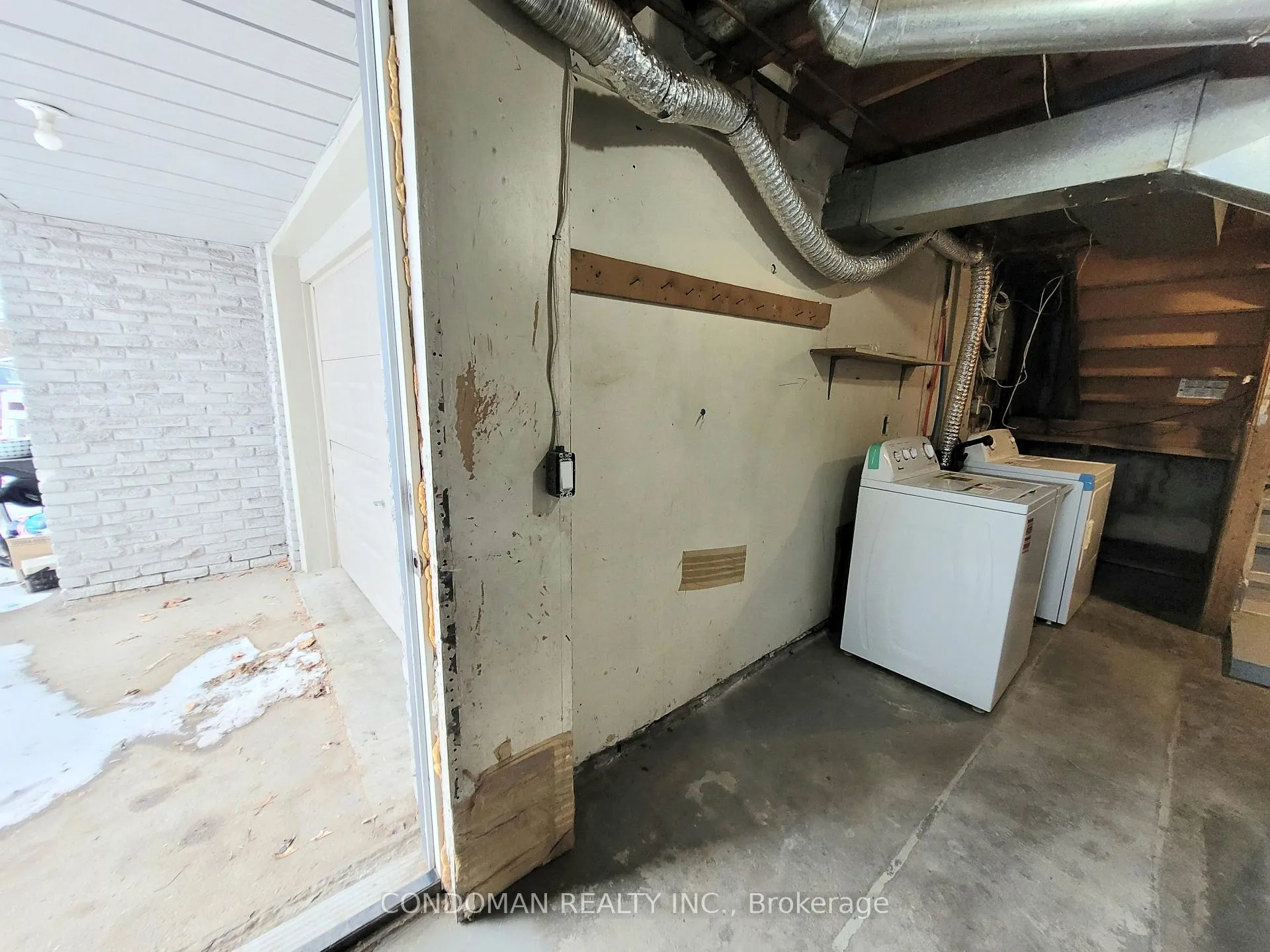 Photo 15 of Unit 6, 477 Dean Avenue, Oshawa, Central — HOMEH