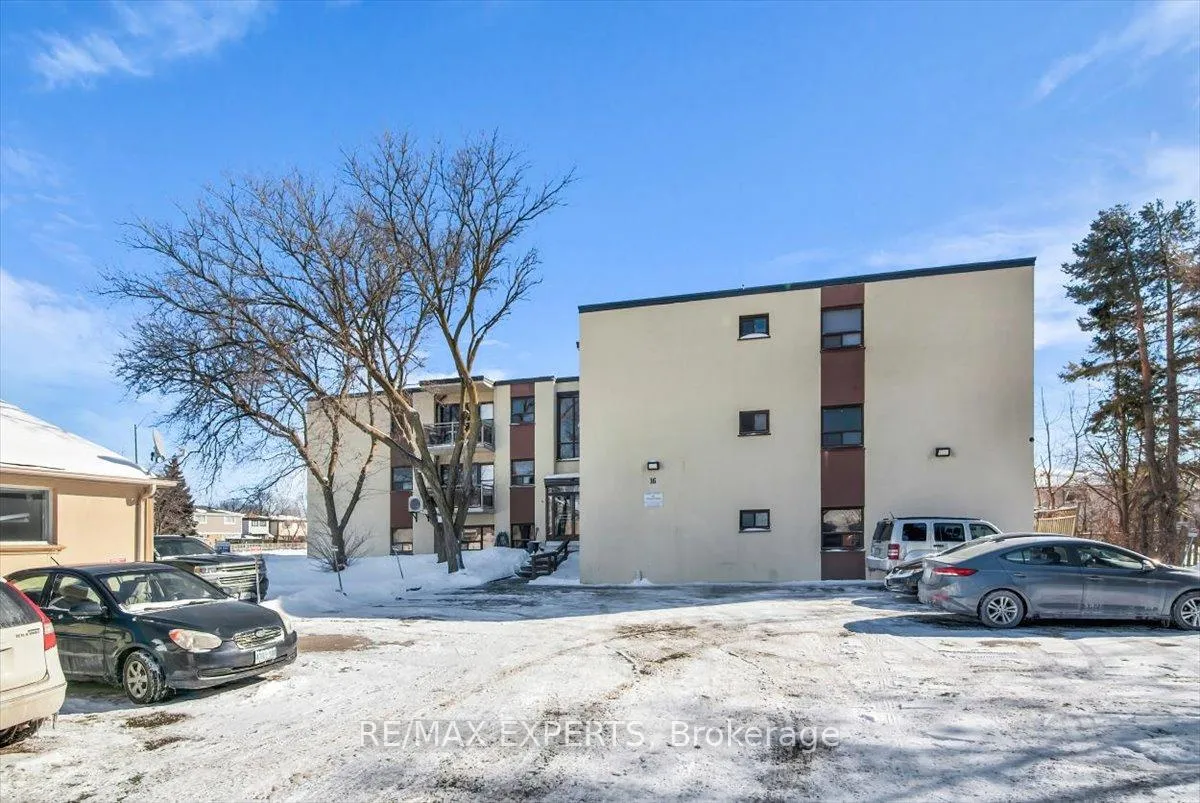 Photo 3 of Unit 101, 16 William Street, Caledon, Bolton West — HOMEH
