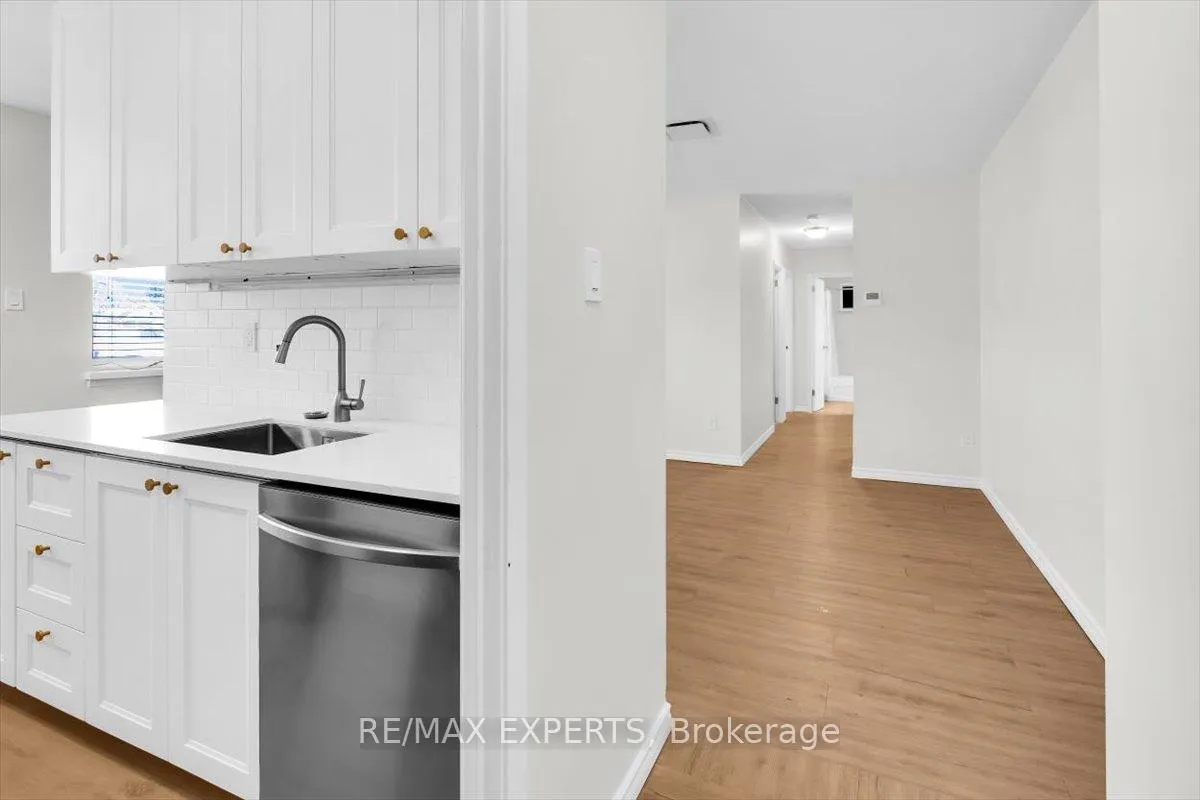 Photo 5 of Unit 101, 16 William Street, Caledon, Bolton West — HOMEH