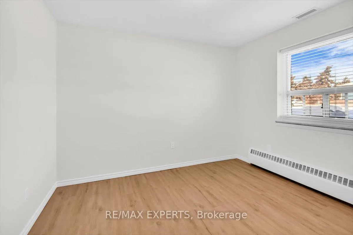 Photo 20 of Unit 101, 16 William Street, Caledon, Bolton West — HOMEH